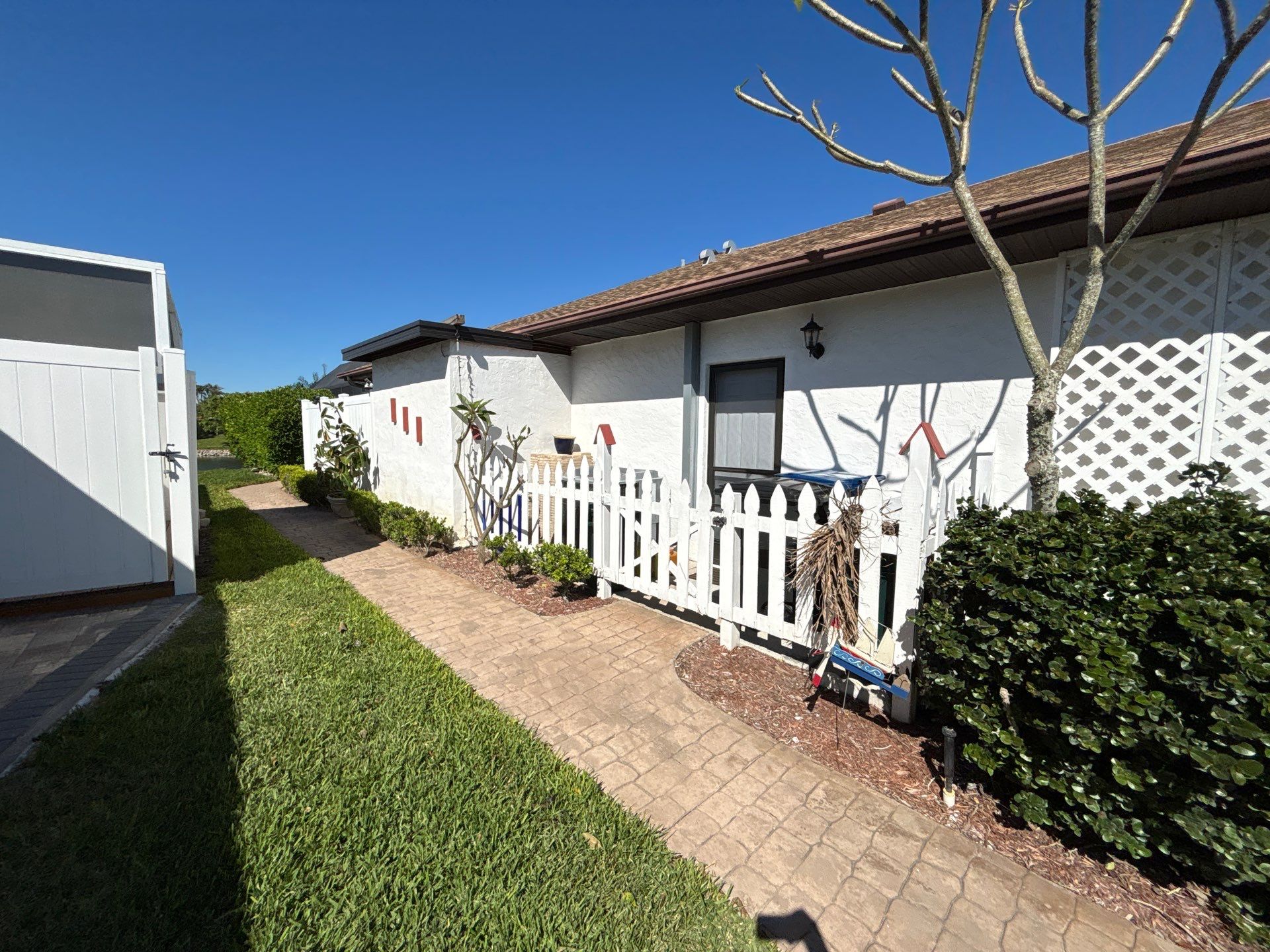 Roofline Upgrade with New Fascia Boards in Bradenton FL by Gutter Professors