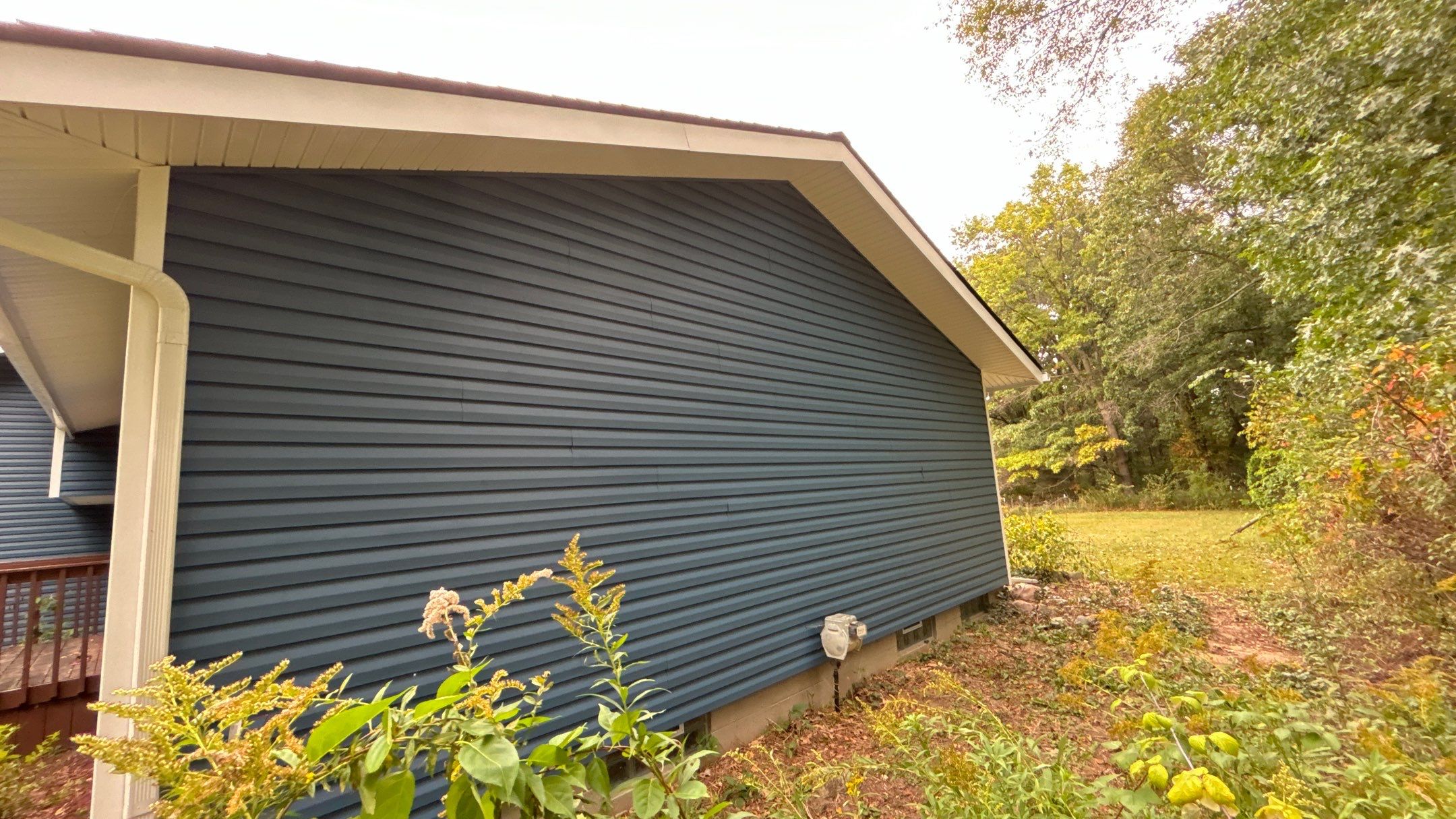 Siding Replacement using Alside D4 1/2" Dutchlap by 180 Contractors