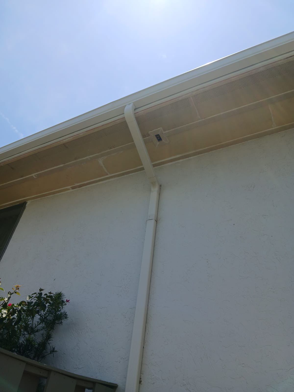 Commercial Gutter Systems for Businesses in Holmes Beach FL by Gutter Professors