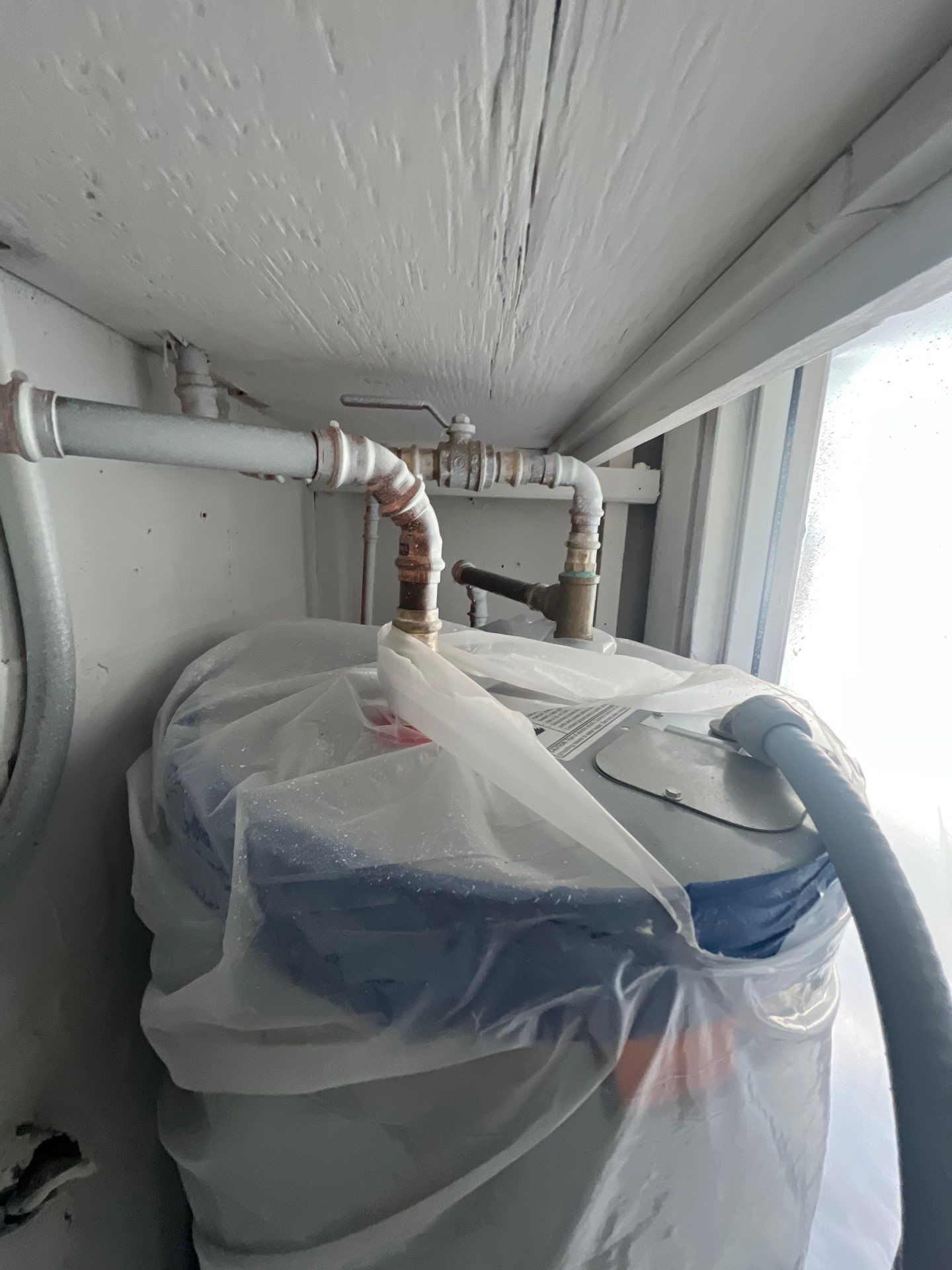 Windstorm Damage & Multi-Room Water Mitigation in St. Petersburg by Right On Time Restoration