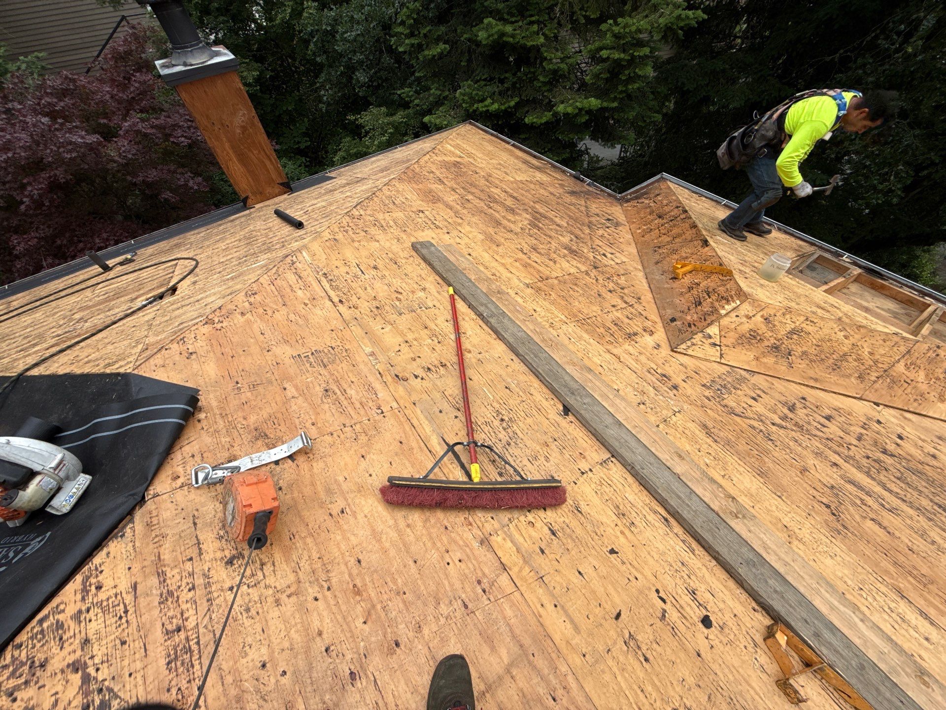 Project in West linn by Tom Leach Roofing