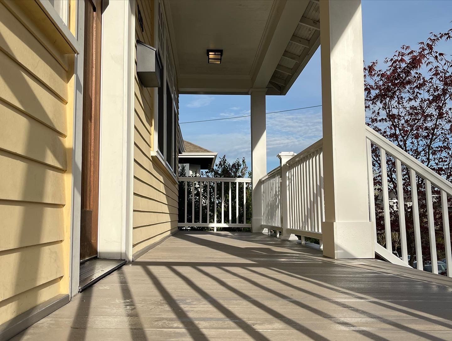 Greenlake Front Porch by Alki deck builders 