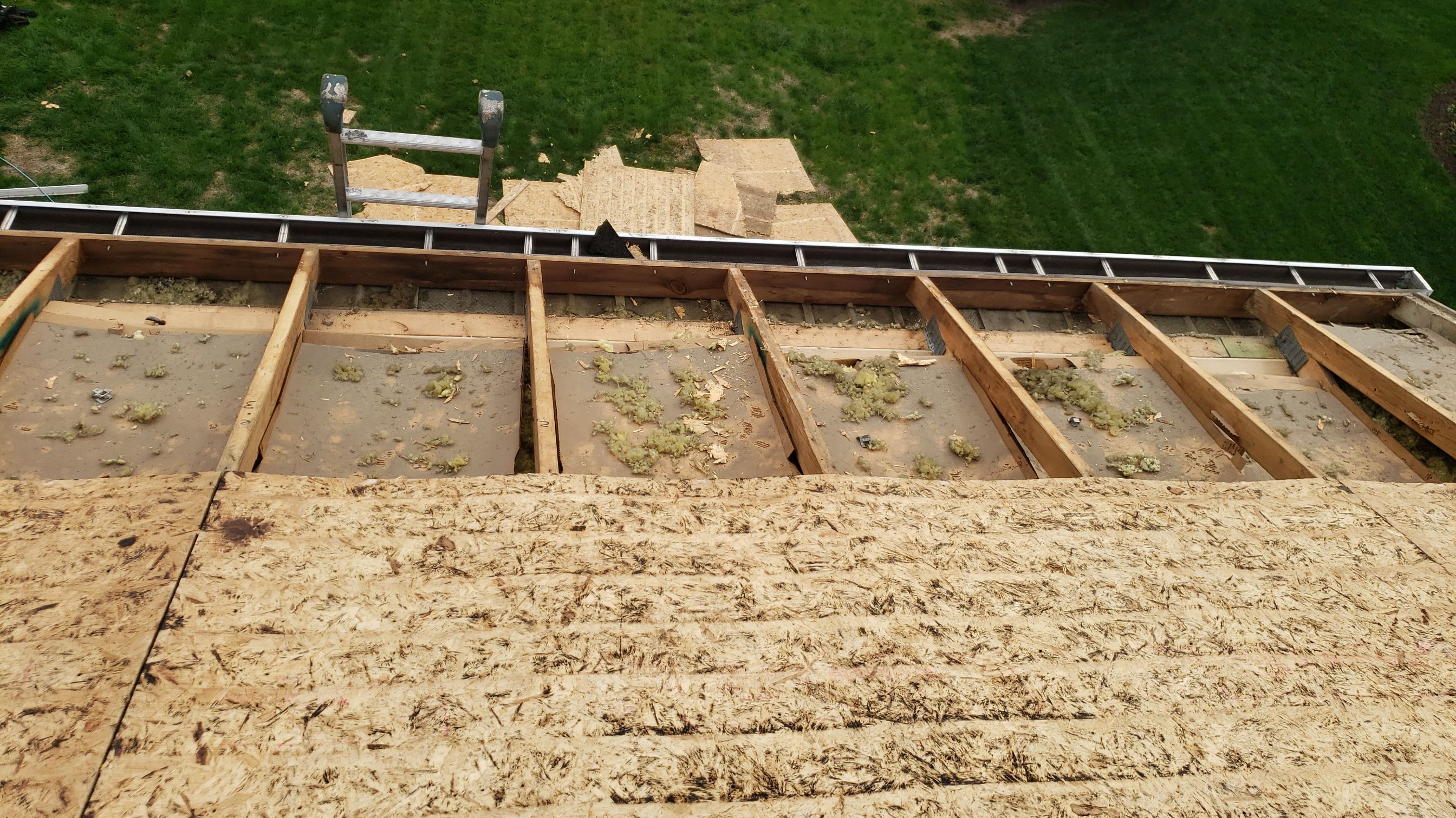 CERTAINTEED LANDMARK COLOR: PEWTER DRIP EDGE: WHITE by Eagle Eye Roofing