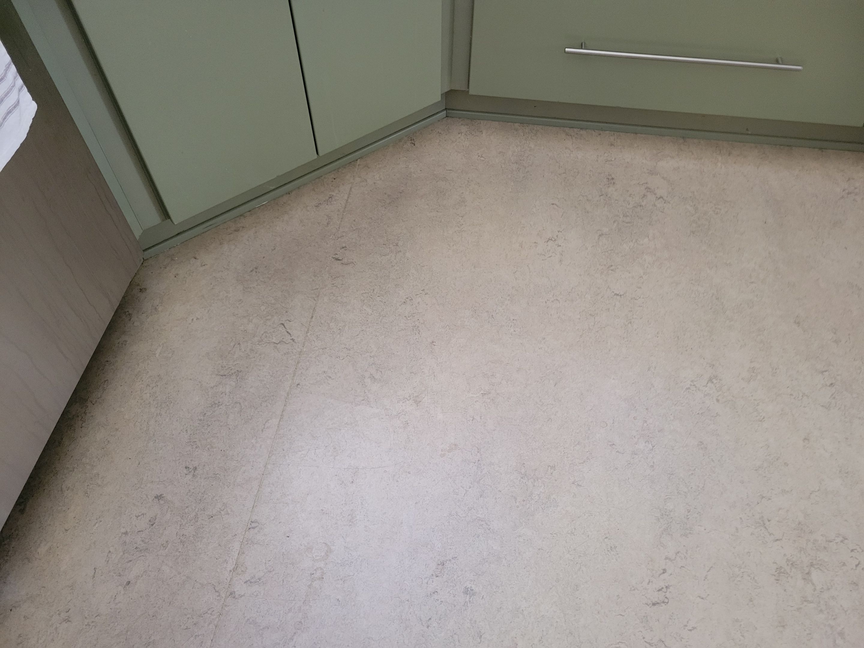 Kitchen Linoleum and Bathroom Tile Cleaning by Ardent Carpet Restore LLC