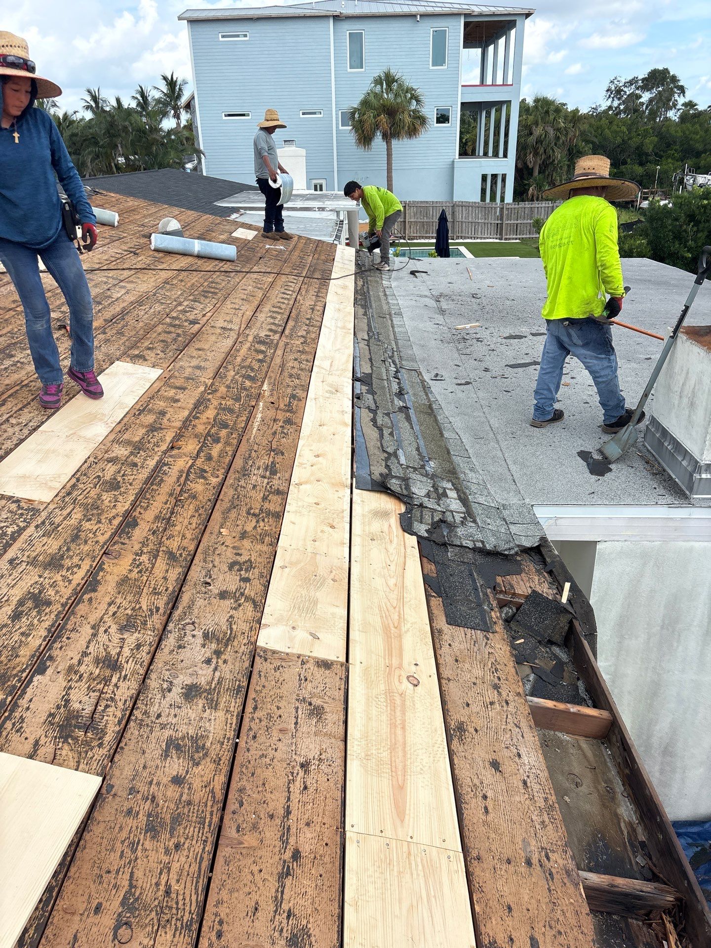 Project in St. Petersburg 33705 by Mitchell Roofing Company LLC 