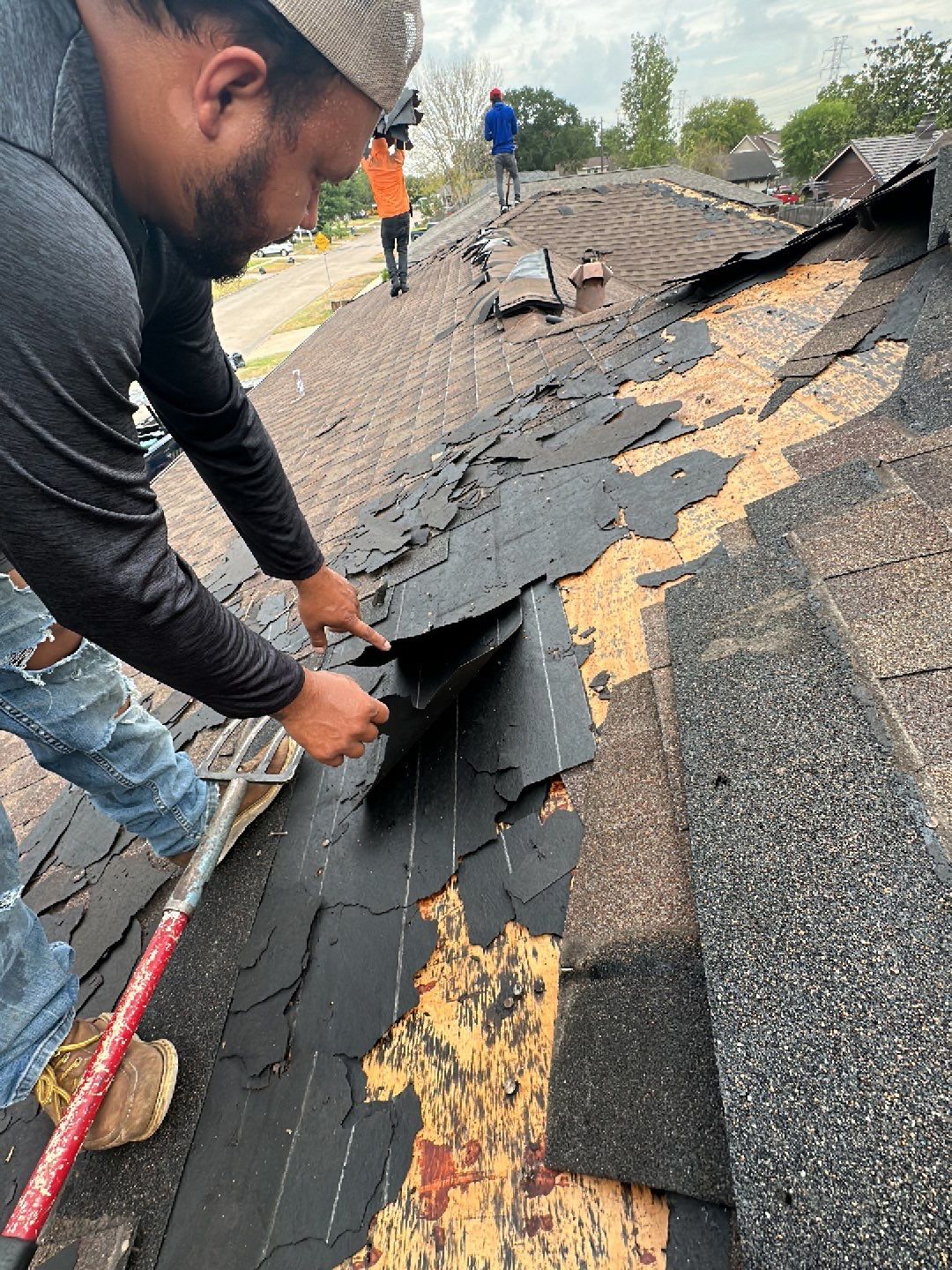 Residential Roofing Installation using Owen's Corning Duration (Lifetime) Shingles by Roof Repair Company