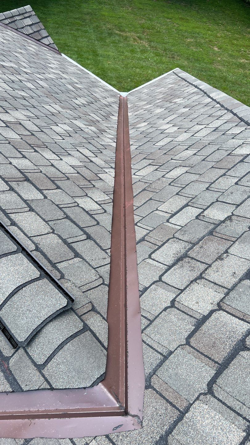 Roof Replacement using Certainteed Grand Manor Shingles by American Home Contractors