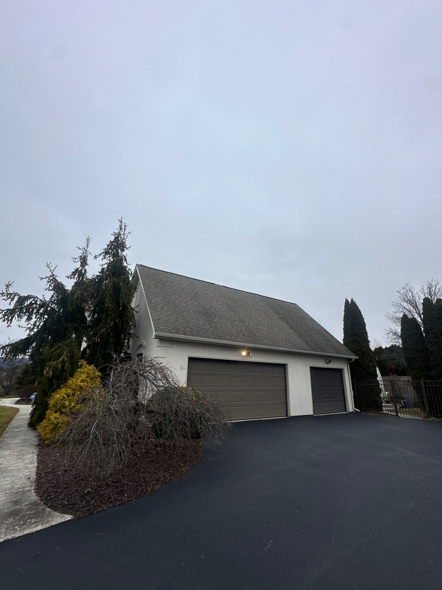 Residential Roofing Installation using Gaf Hdz Architectural Shingle by Teflon Roofing