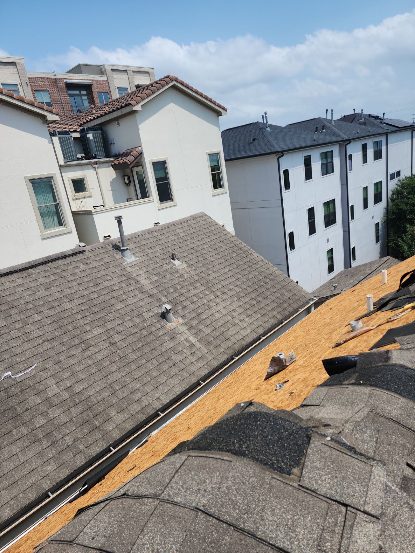 Residential Roofing Installation using Owen's Corning Duration (Lifetime) Shingles by Roof Repair Company