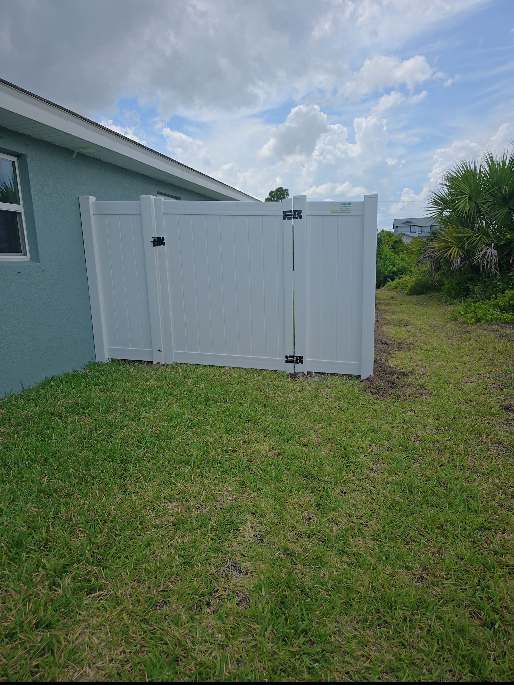 Vinyl Fence Install in Port Charlotte by True Fence LLC