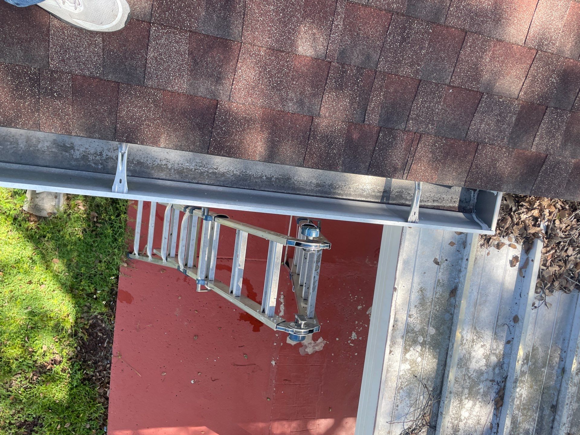 Gutter Cleaning in Brandon FL by Gutter Professors