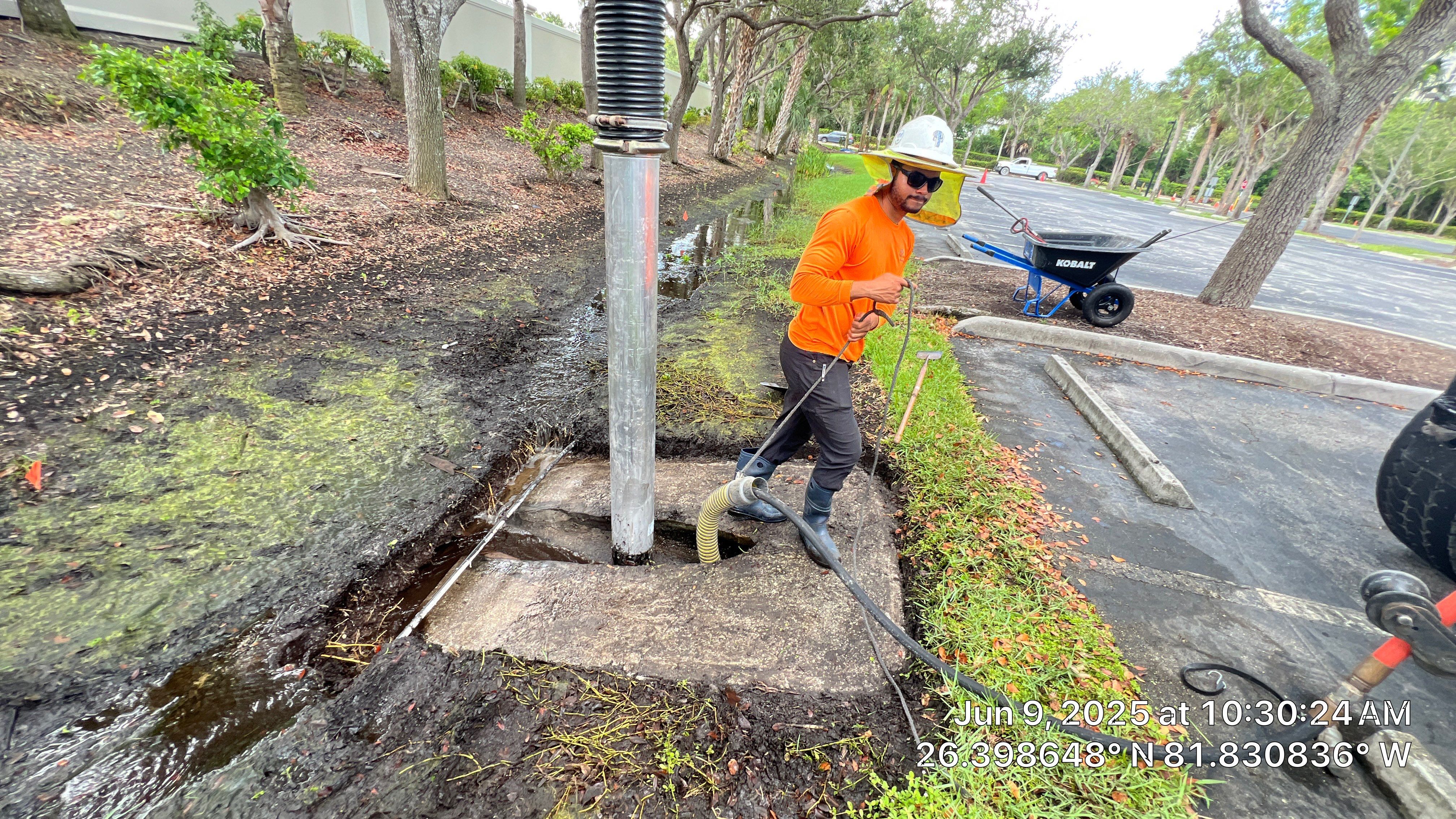 Pelican Landing Beach Parking Lot Stormwater System Maintenance by Don Mar, Inc. Storm Water Solutions