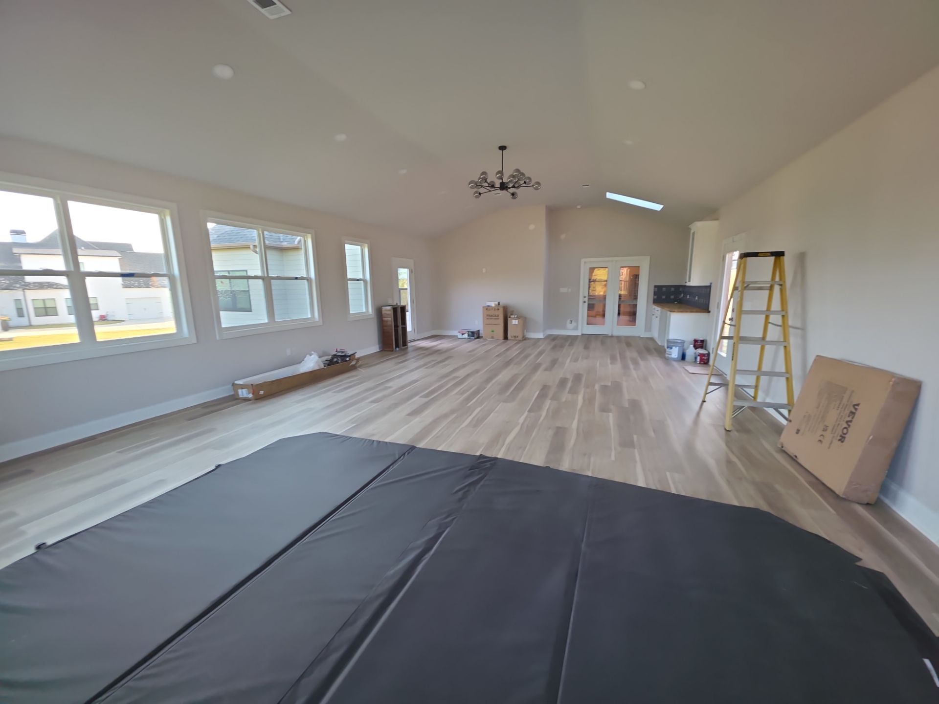 Four Season Addition by Ajayi Design and Construction 