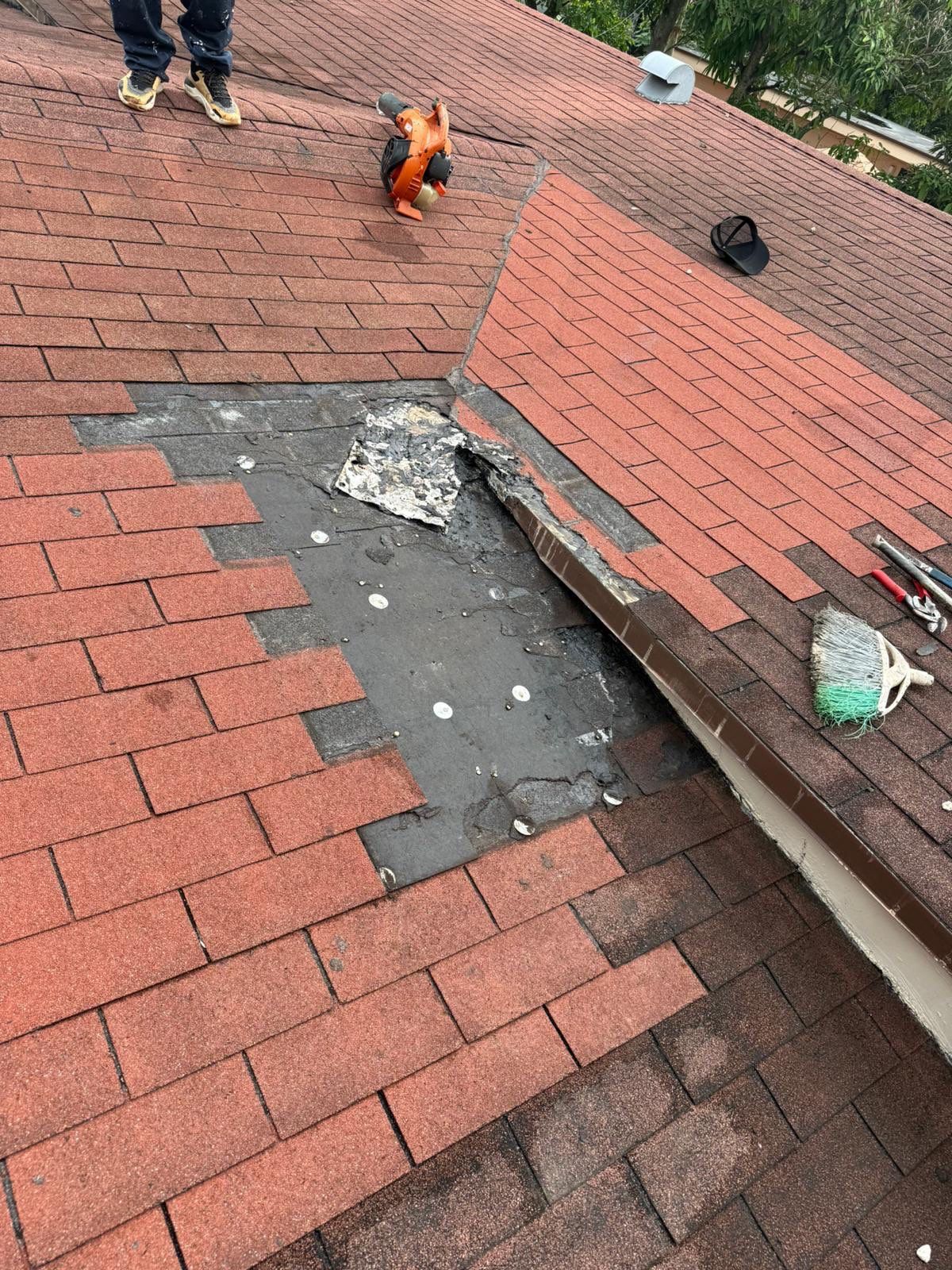 Silverline Roofing Experts featured photo.