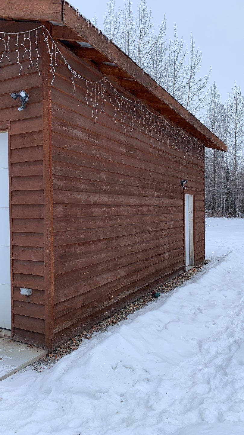 Brightened Cedar Siding & Garage by Midnight Sun Painting