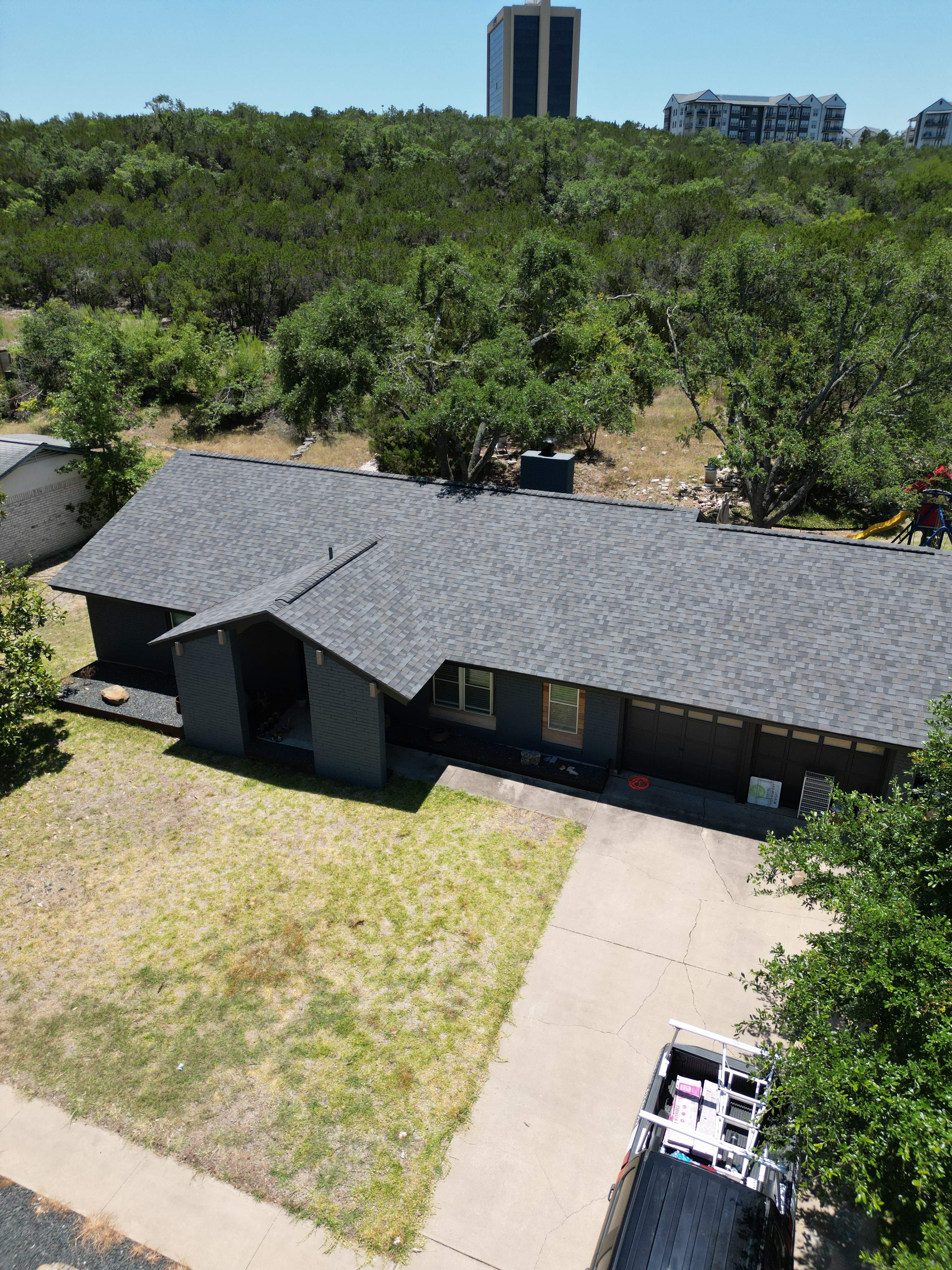 Williamsburg Gray - Owens Corning TruDefinition Duration by RoofsOnly.com