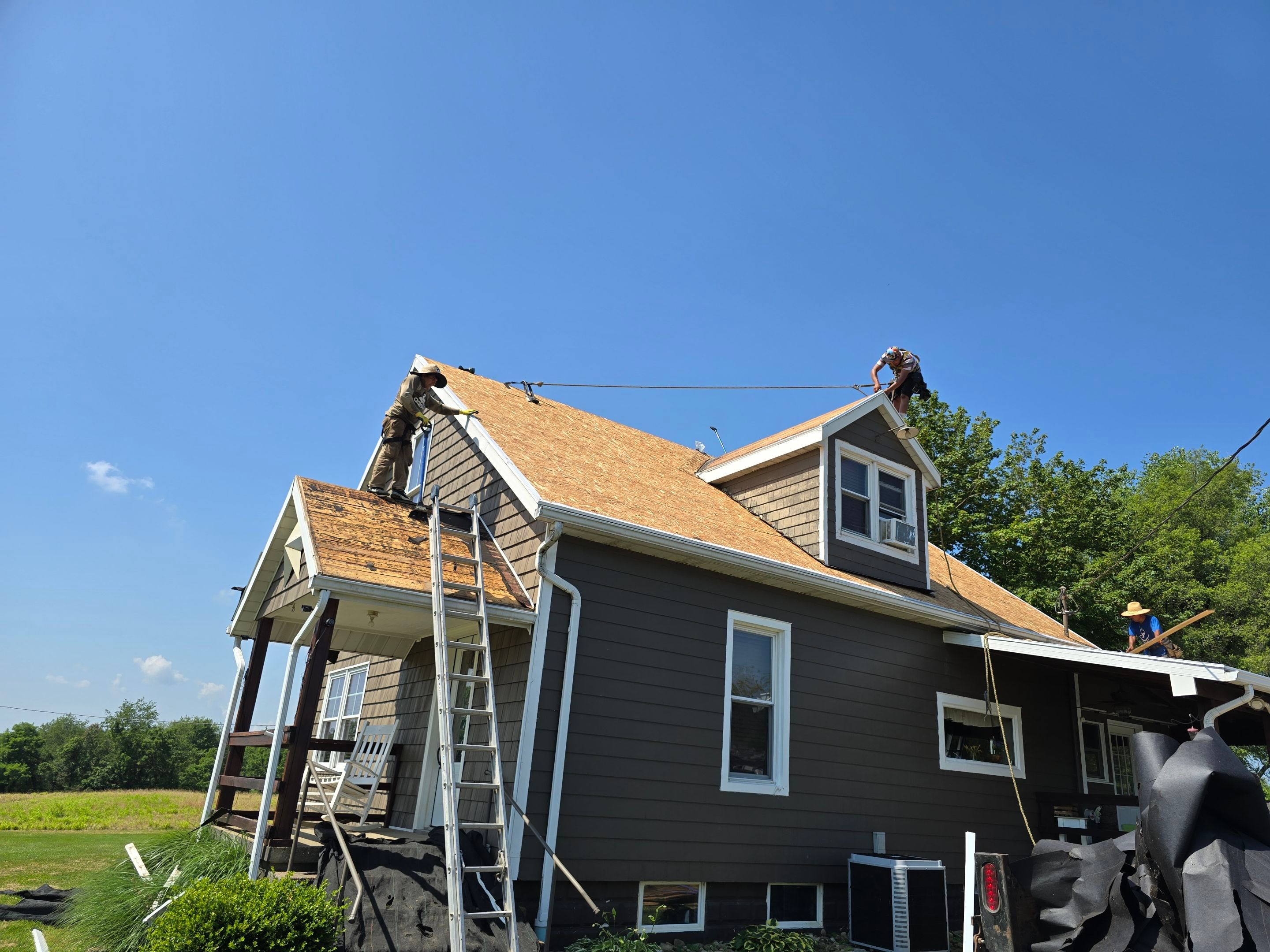 Residential Roofing Installation using GAF Timberline HDZ Shakewood by Rainstoppers Roofing