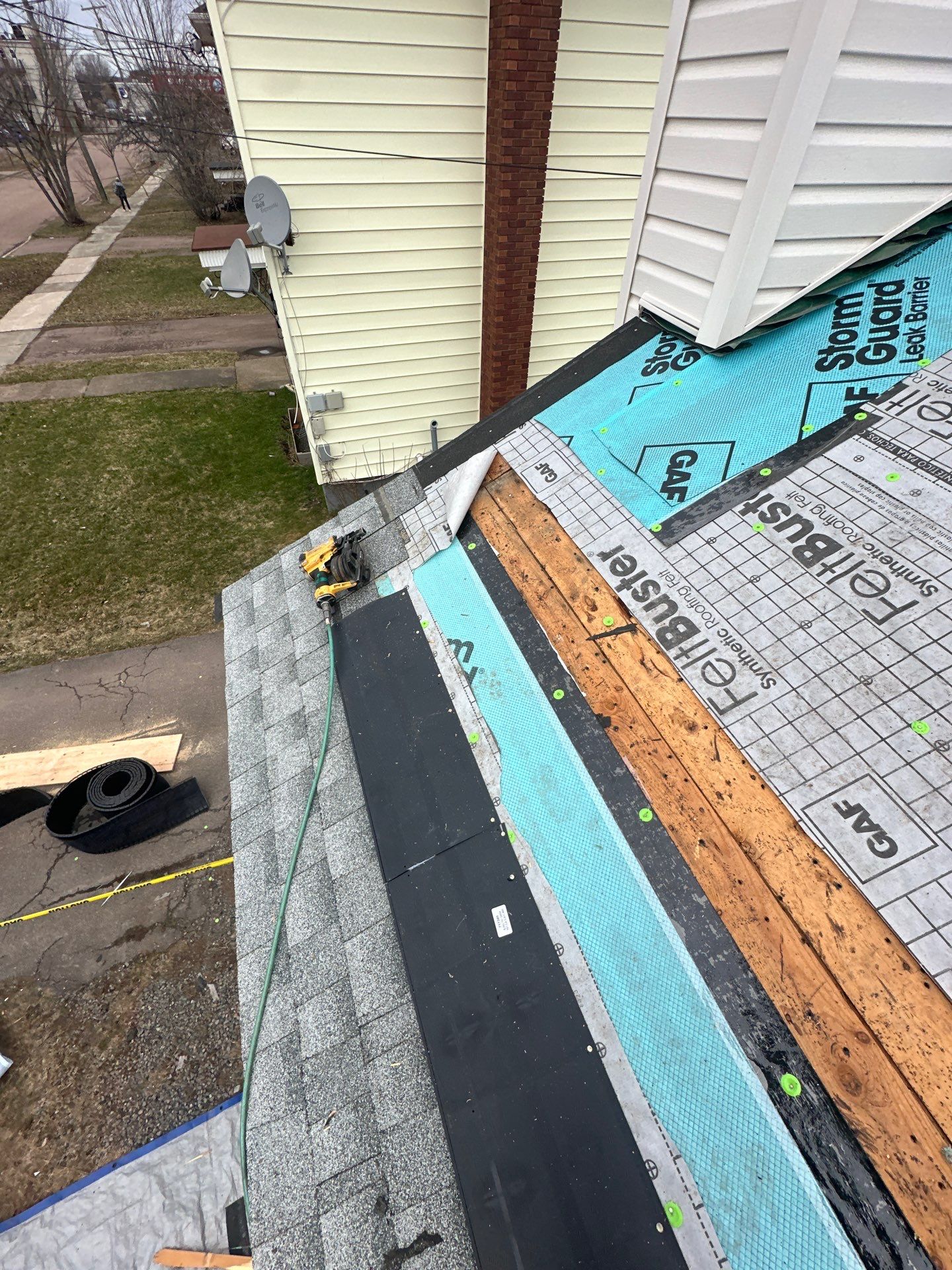 Residential Roofing Installation using Asphalt GAF HDZ by Artisan Roofing & Home Improvements Inc.