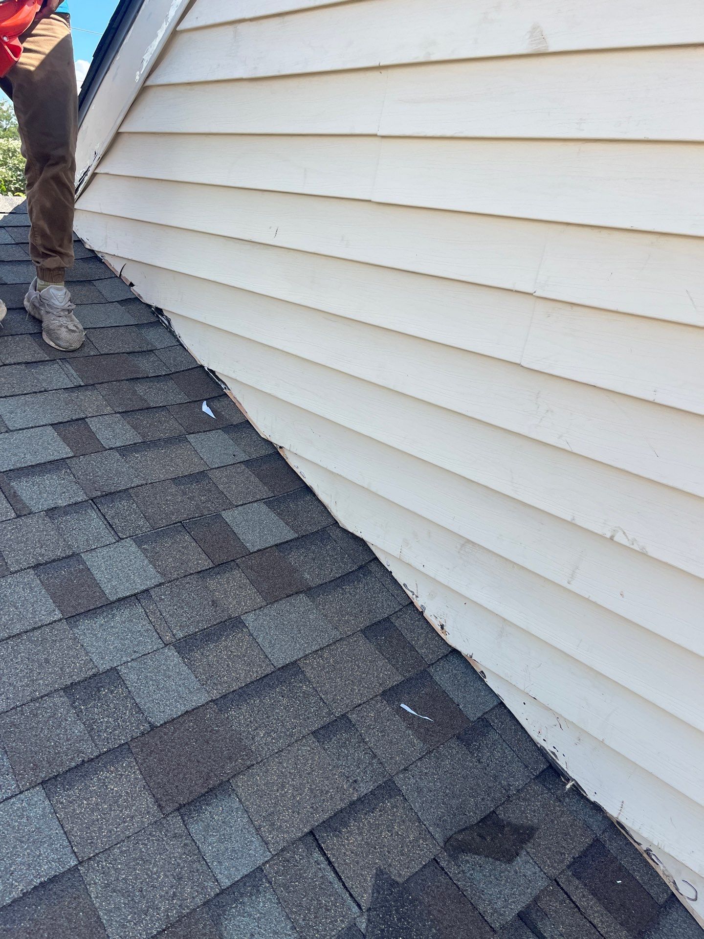 Residential Roofing Installation using Owen's Corning Duration (Lifetime) Shingles by Roof Repair Company