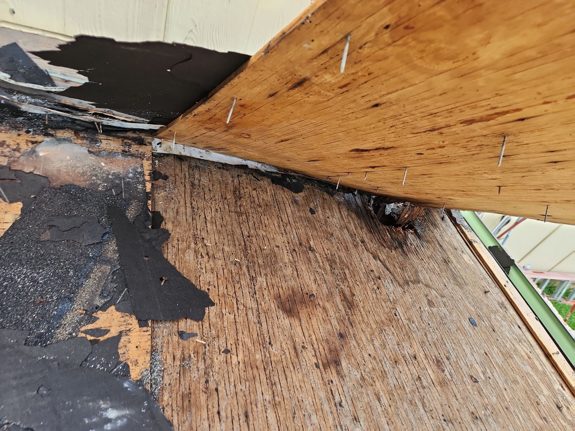 Residential Roofing Repair using Owen's Corning Duration (Lifetime) Shingles by Roof Repair Company