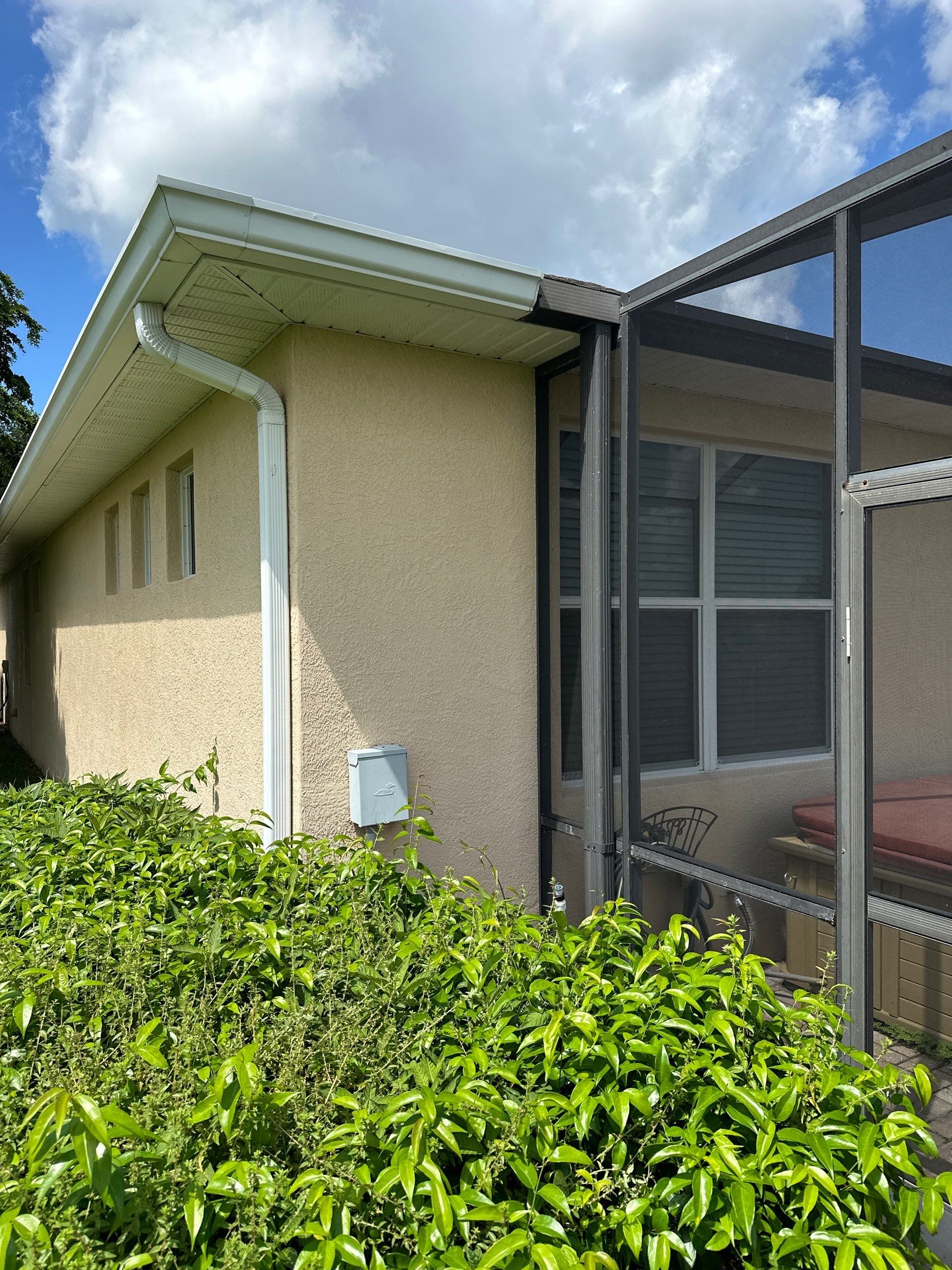 House Wash, Paver Patio Cleaning & Driveway Cleaning in Waterford – Palmetto, FL by Sunshine AquaWash