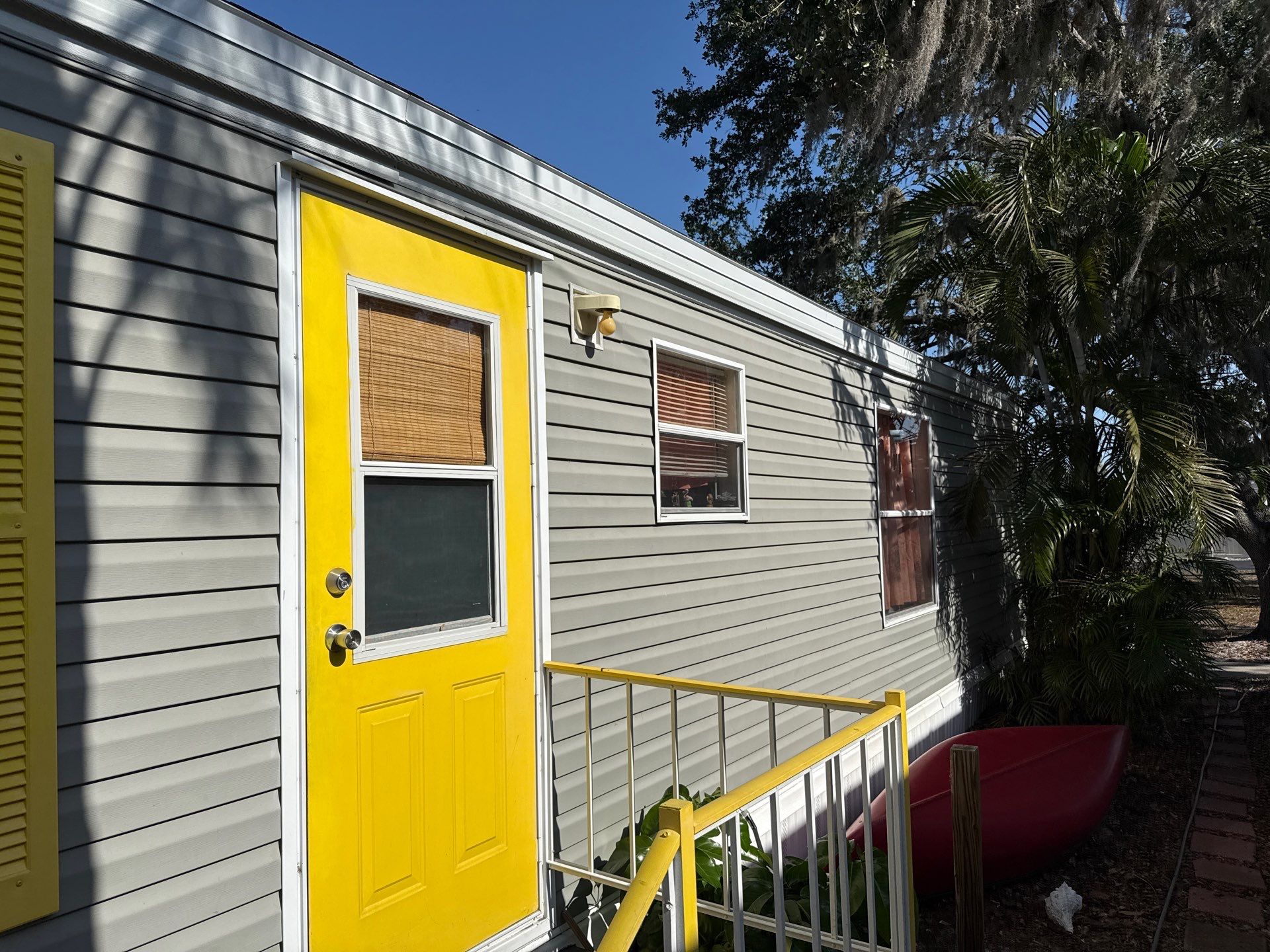 Mobile Home House Wash & Screened Porch Cleaning | Fisherman’s Cove RV Park | Terra Ceia, FL by Sunshine AquaWash