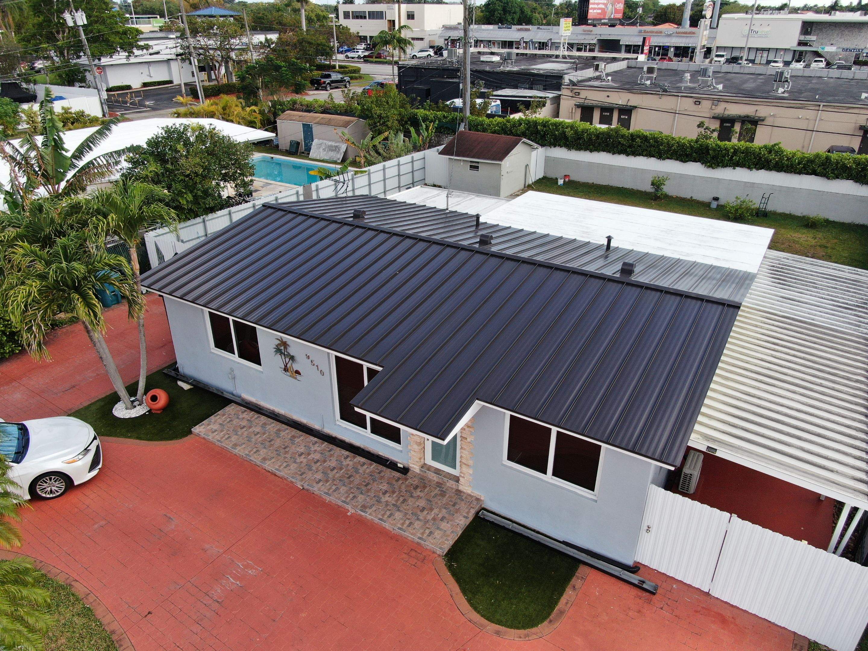 Metal Roof - Galvalume - Dark Bronze by Istueta Roofing