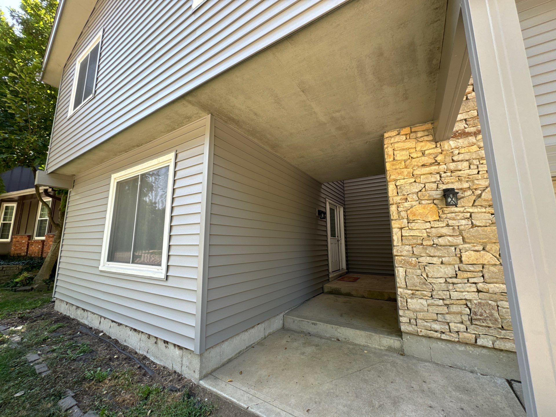 BYE BYE Wood Shakes by EEC Windows, Siding & Roofing
