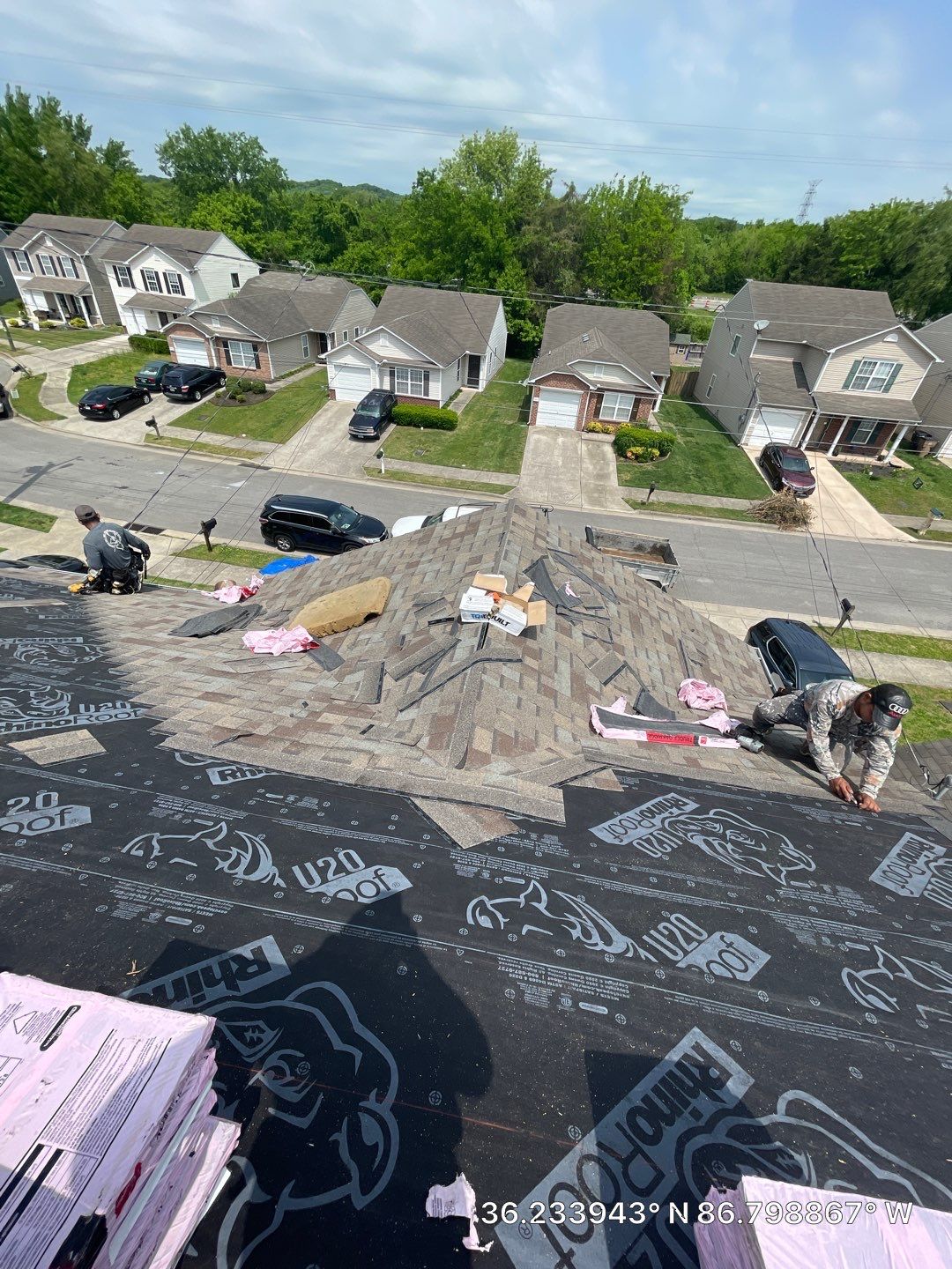 Residential Roofing Installation using Owens Corning TruDef Oakridge Roofing System by Undersun Roofing 
