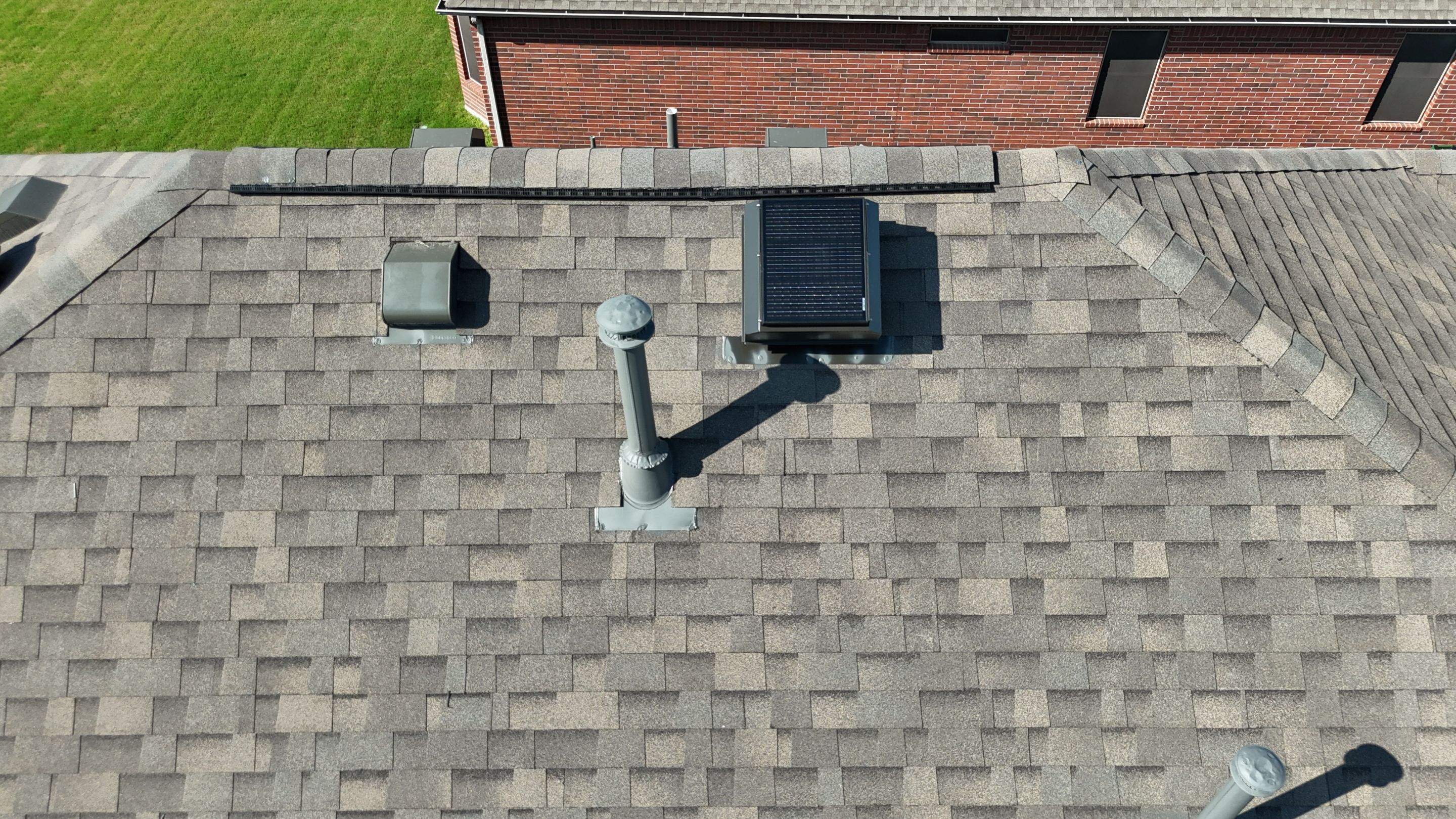 Weathered Wood - Malarkey Vista by RoofsOnly.com