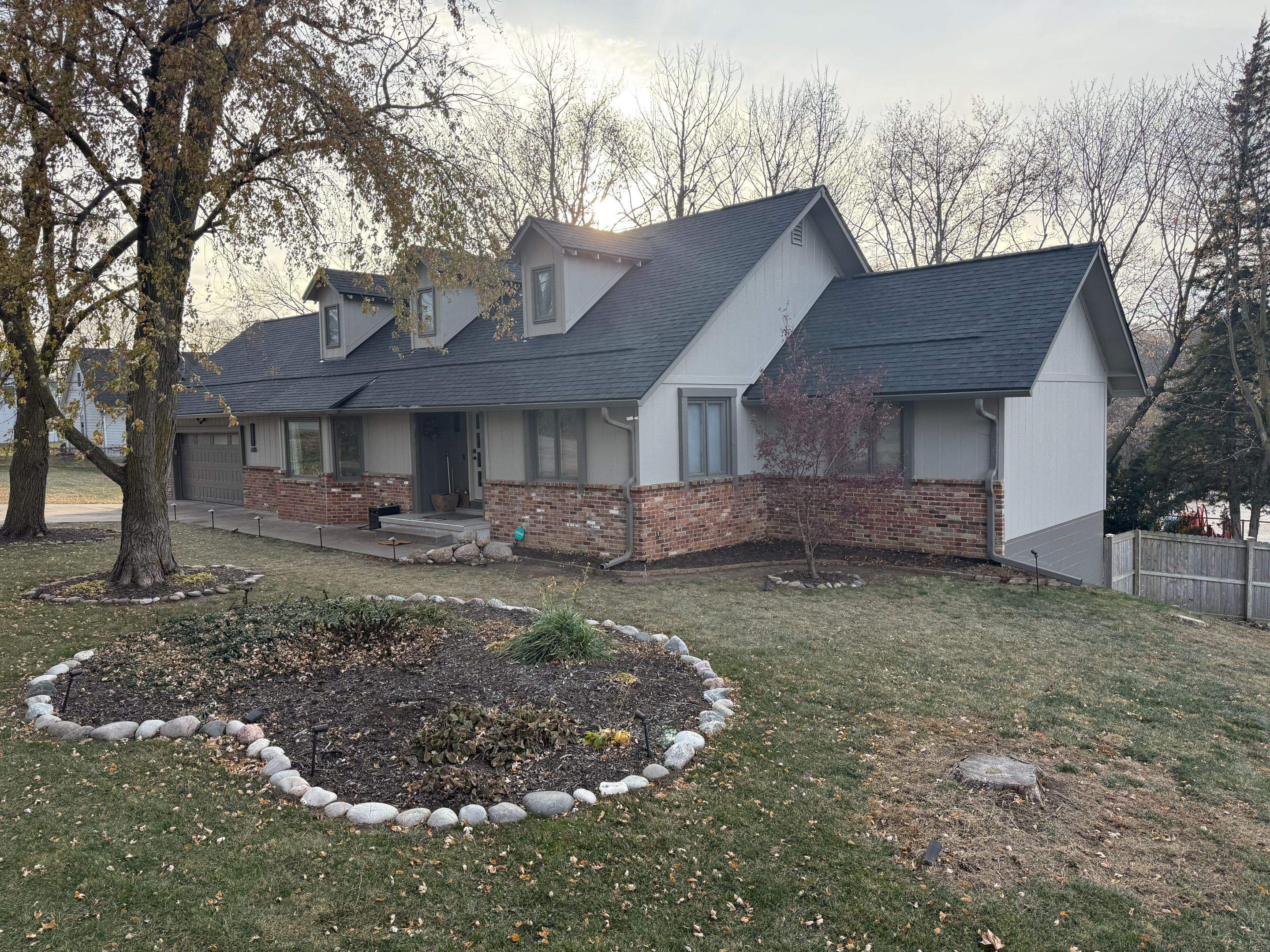 Bellevue Residential Roof Replacement With Gray Architectural Asphalt Shingles by Star Home