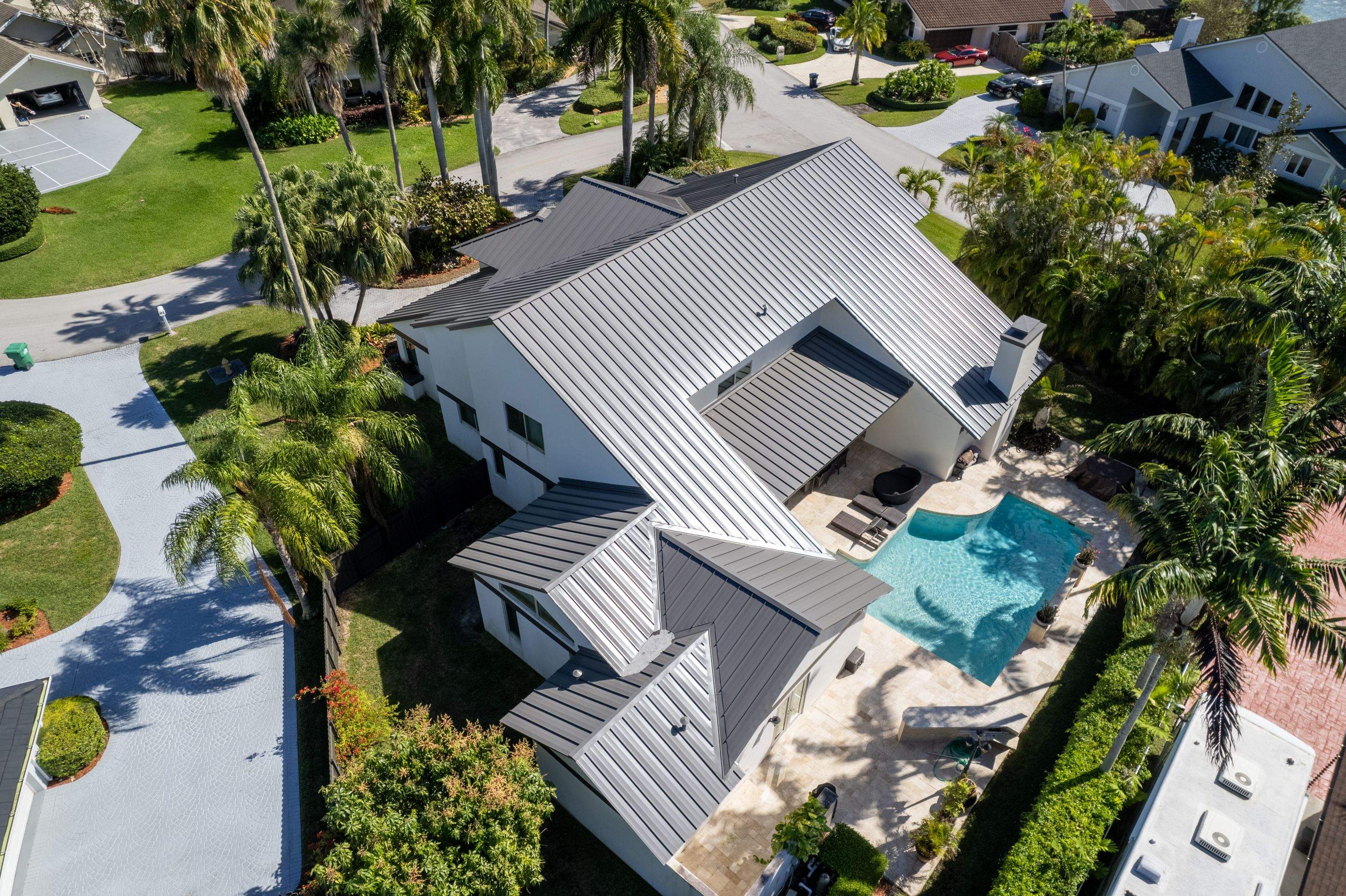 Metal Roof - Galvalume - Charcoal by Istueta Roofing