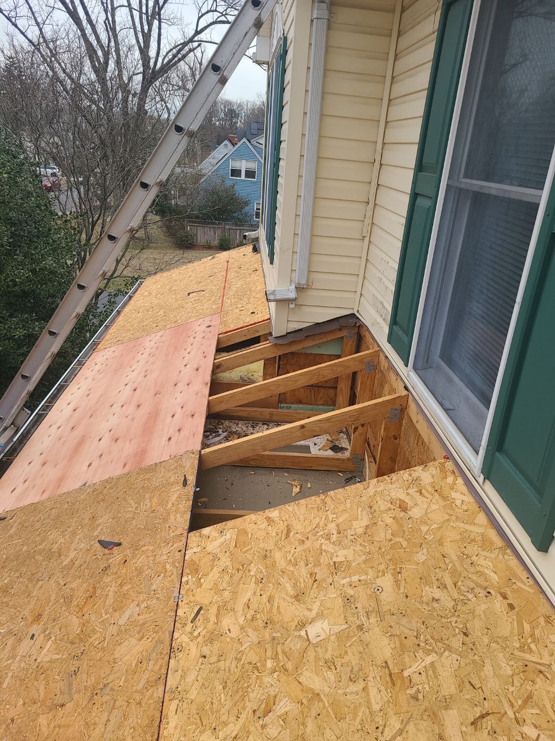 Falls Church: Residential Roof Replacement with CertainTeed Landmark Pro in Max Def Colonial Slate by RM Banning, Inc.