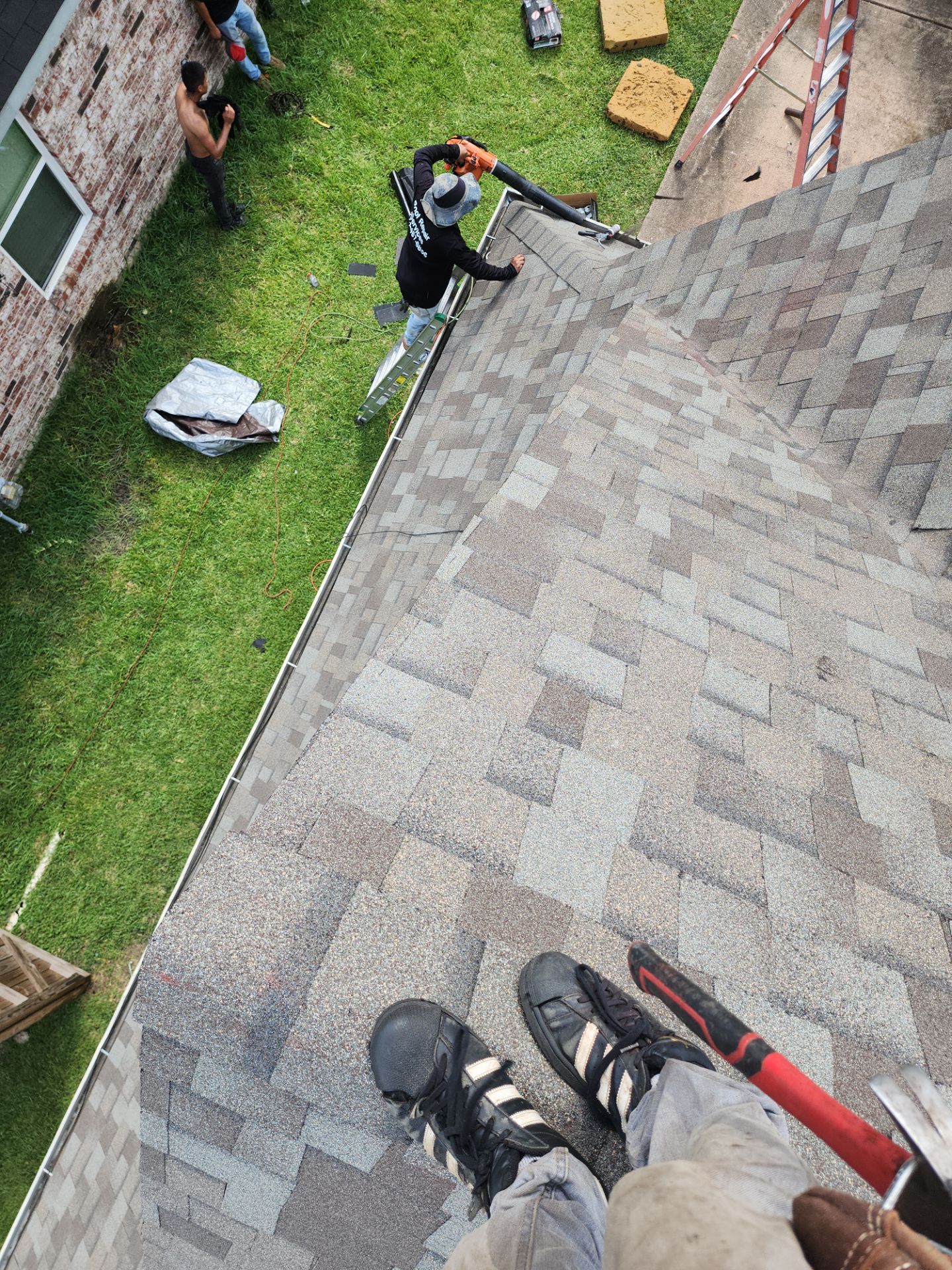 Residential Roofing Installation using Owen's Corning Duration (Lifetime) Shingles by Roof Repair Company
