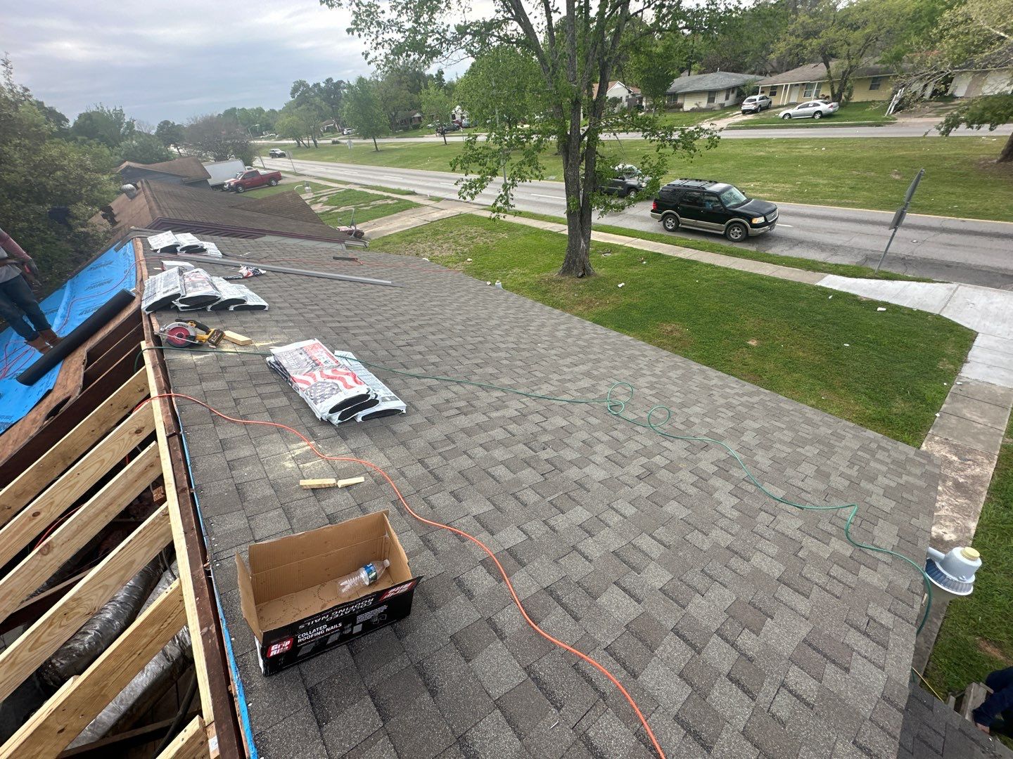 Residential Roofing Installation using Owen's Corning Duration (Lifetime) Shingles by Roof Repair Company