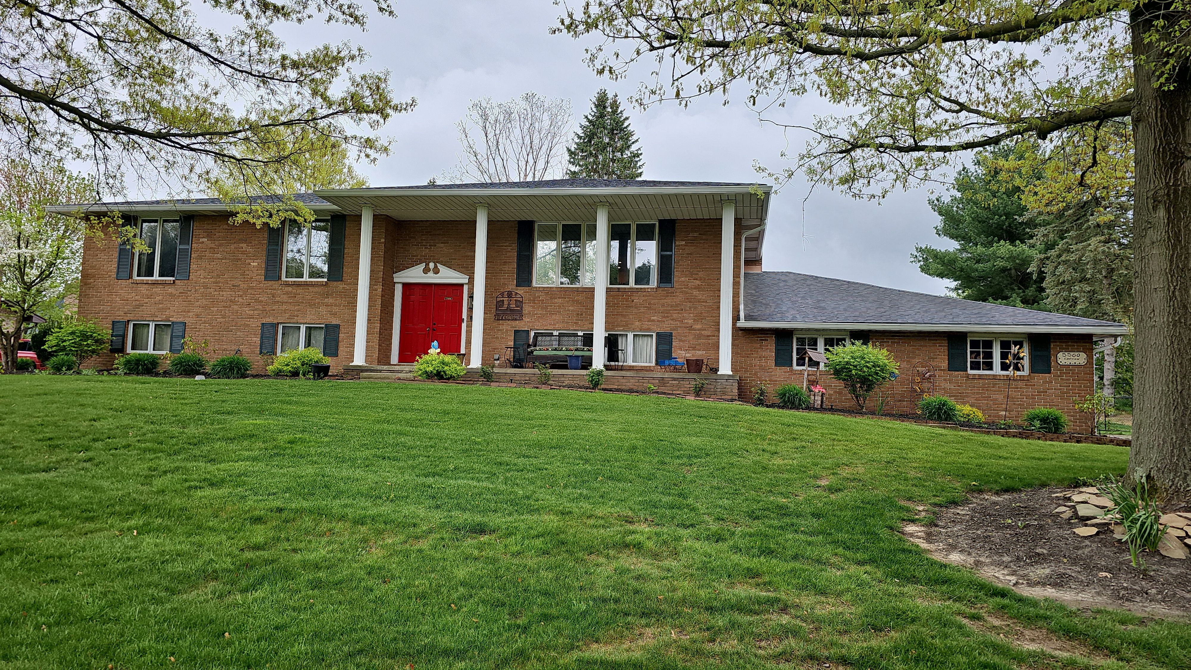 Atlas Pinnacle, Color, Burnt Hickory, Drip Edge, Color, Royal Brown by Eagle Eye Roofing