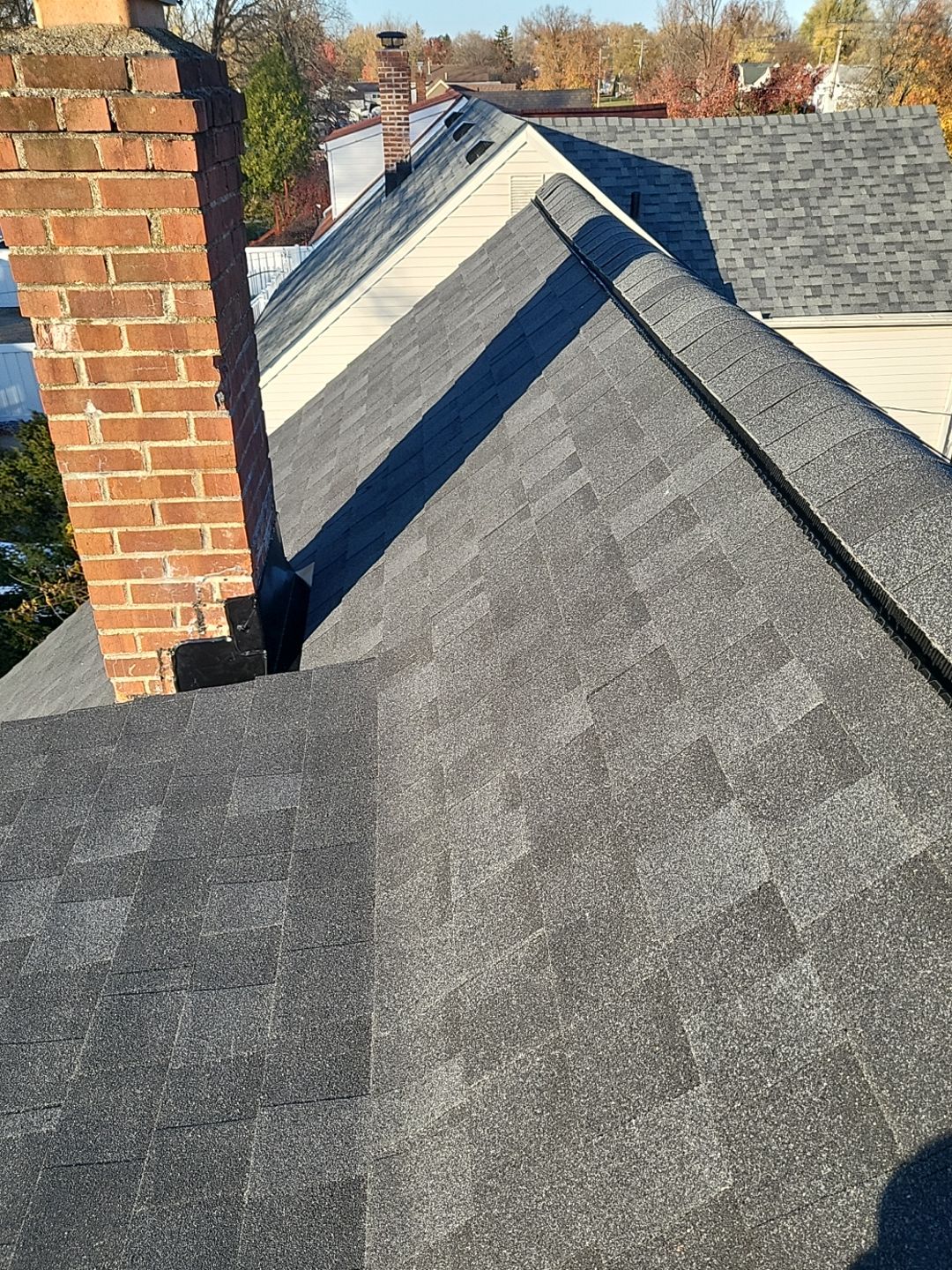 ATLAS PINNACLE COLOR: BLACK SHADOW DRIP EDGE: WHITE by Eagle Eye Roofing