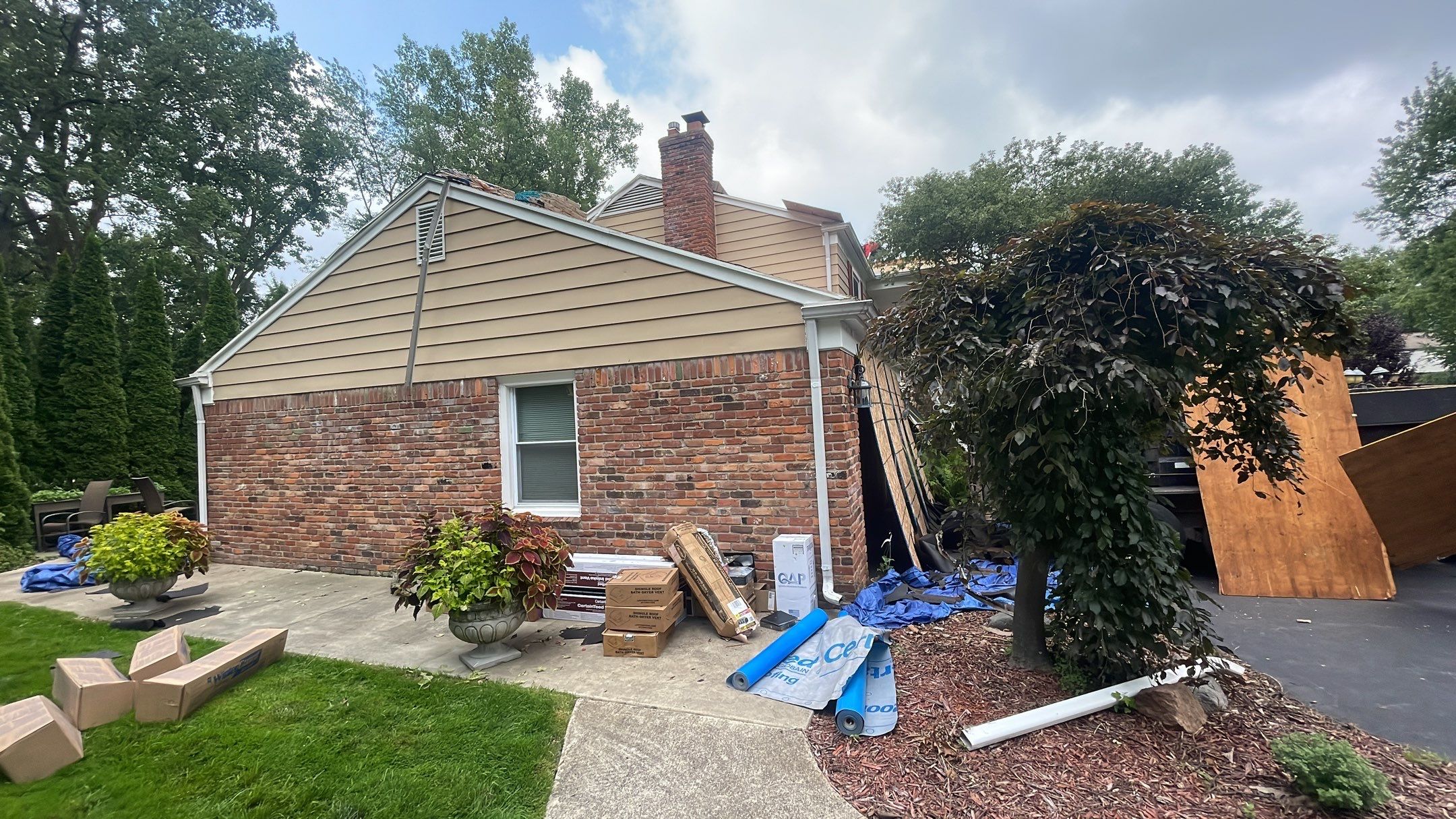 Roof Replacement using CertainTeed Landmark by 180 Contractors