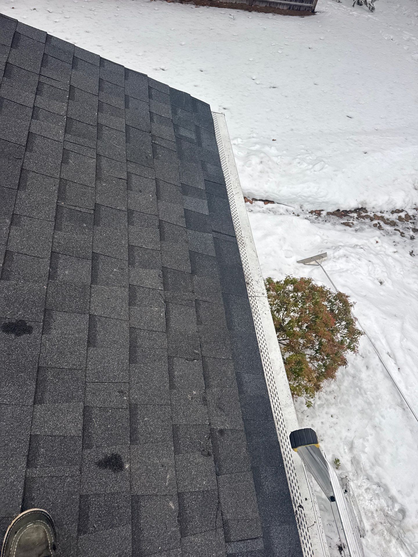 Ice Dam Removal & Snow Removal in Billerica, MA  by Mighty Dog Roofing of Greater Middlesex County