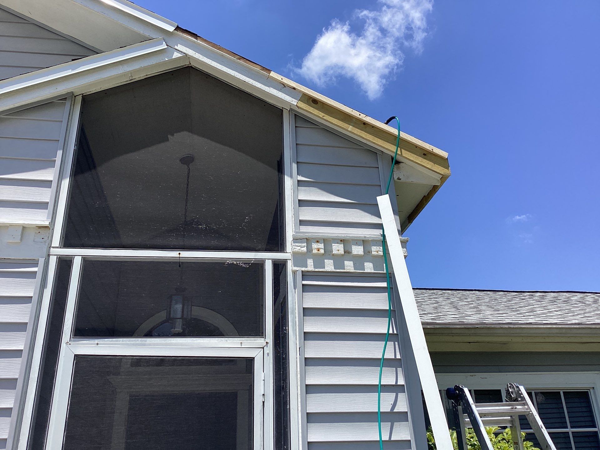 Aluminum Seamless Gutters using Splash Guard in Cape Coral FL by Gutter Professors