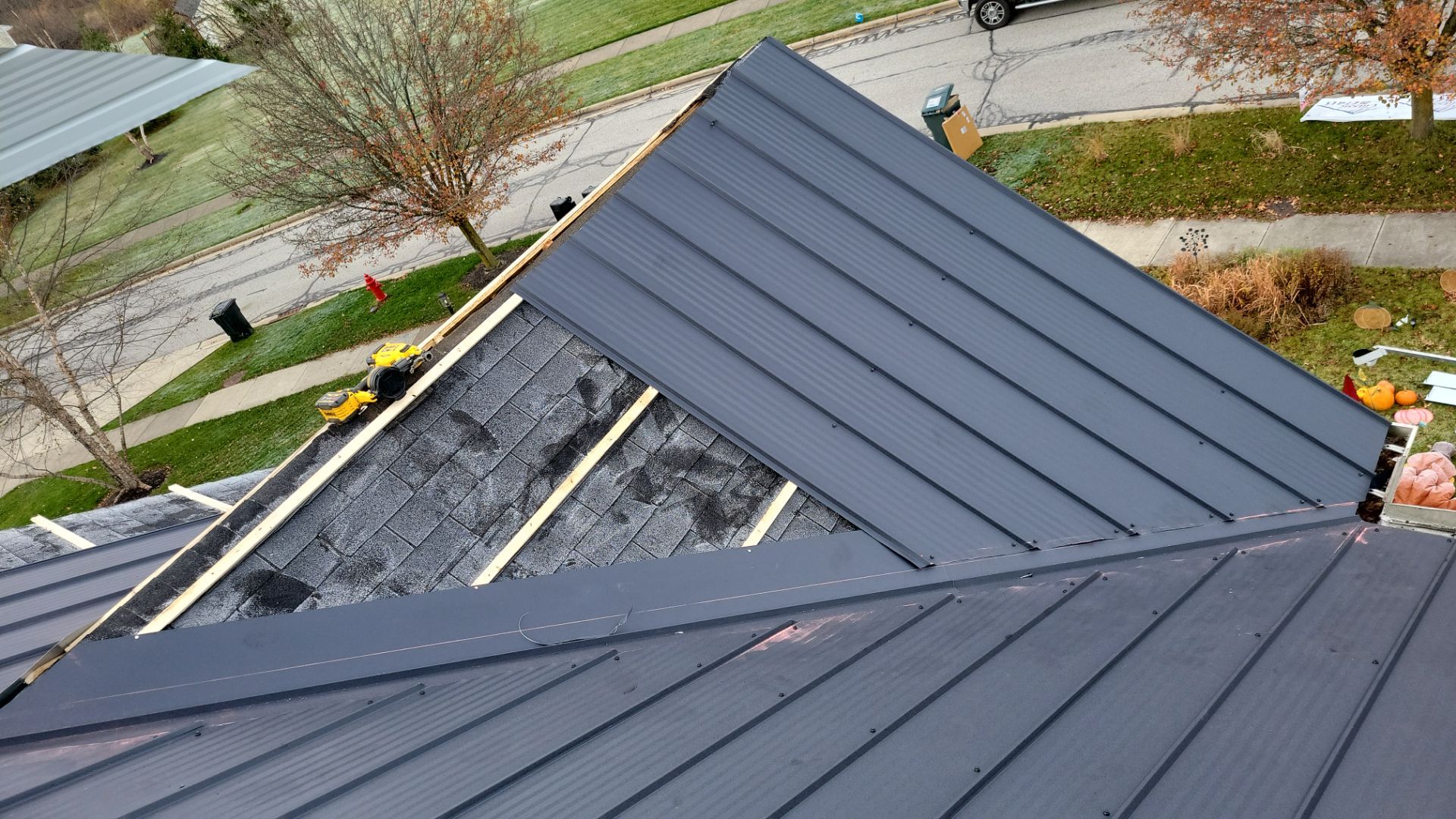 Weather Max Panel, Color: Ebony by Eagle Eye Roofing