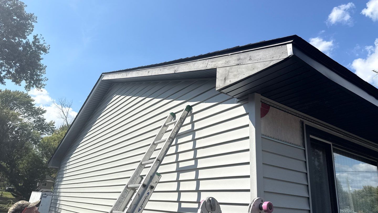 Siding Replacement using Alside Charter Oak D4.5" Cape Cod Grey by 180 Contractors