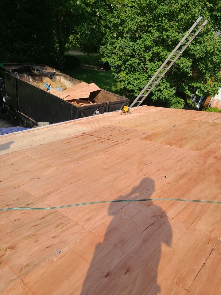 Vienna: CertainTeed Landmark Pro Architectural Shingles in Max Def Pewterwood by RM Banning, Inc.