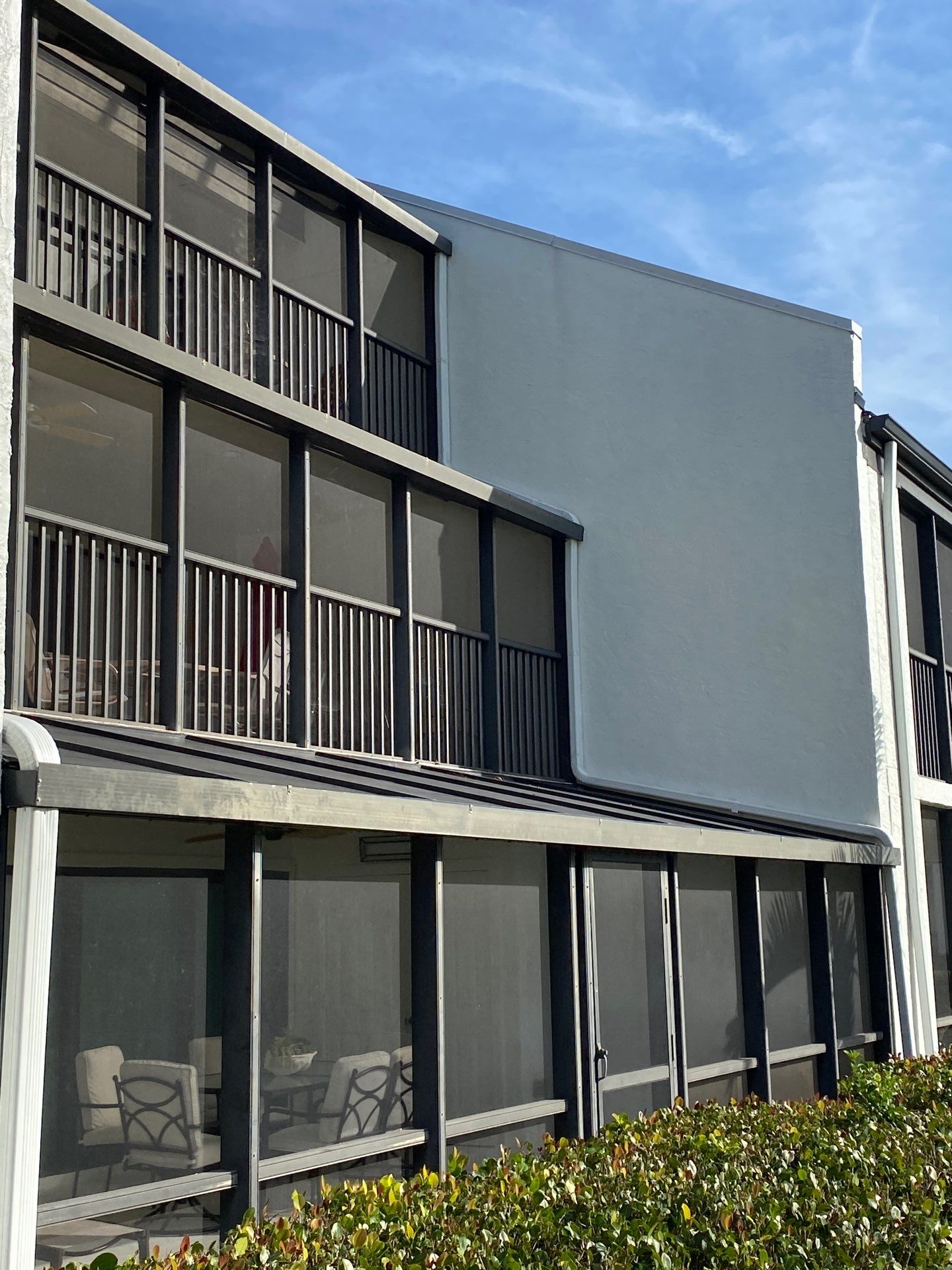 Gutter cleaning all buildings are the same for 6 units in Fort Myers FL by Gutter Professors