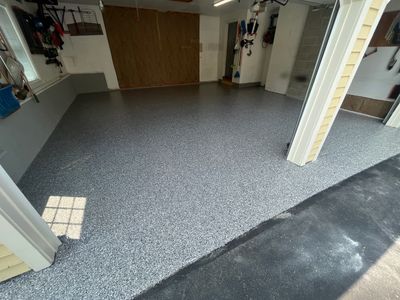 Garage in Nashua, NH 03062