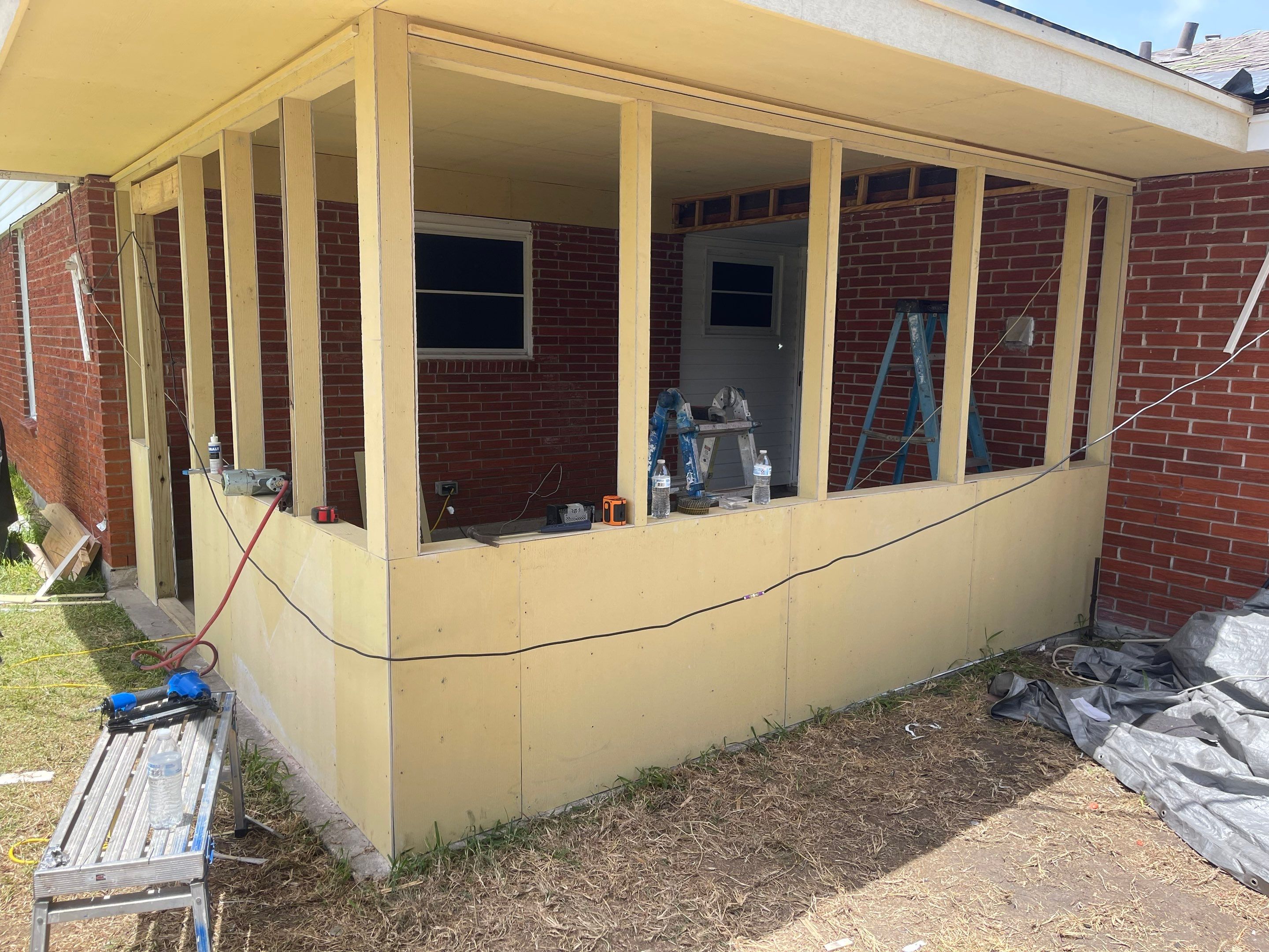 Screened in, on Spicewood by Bayfront Roofing and Construction