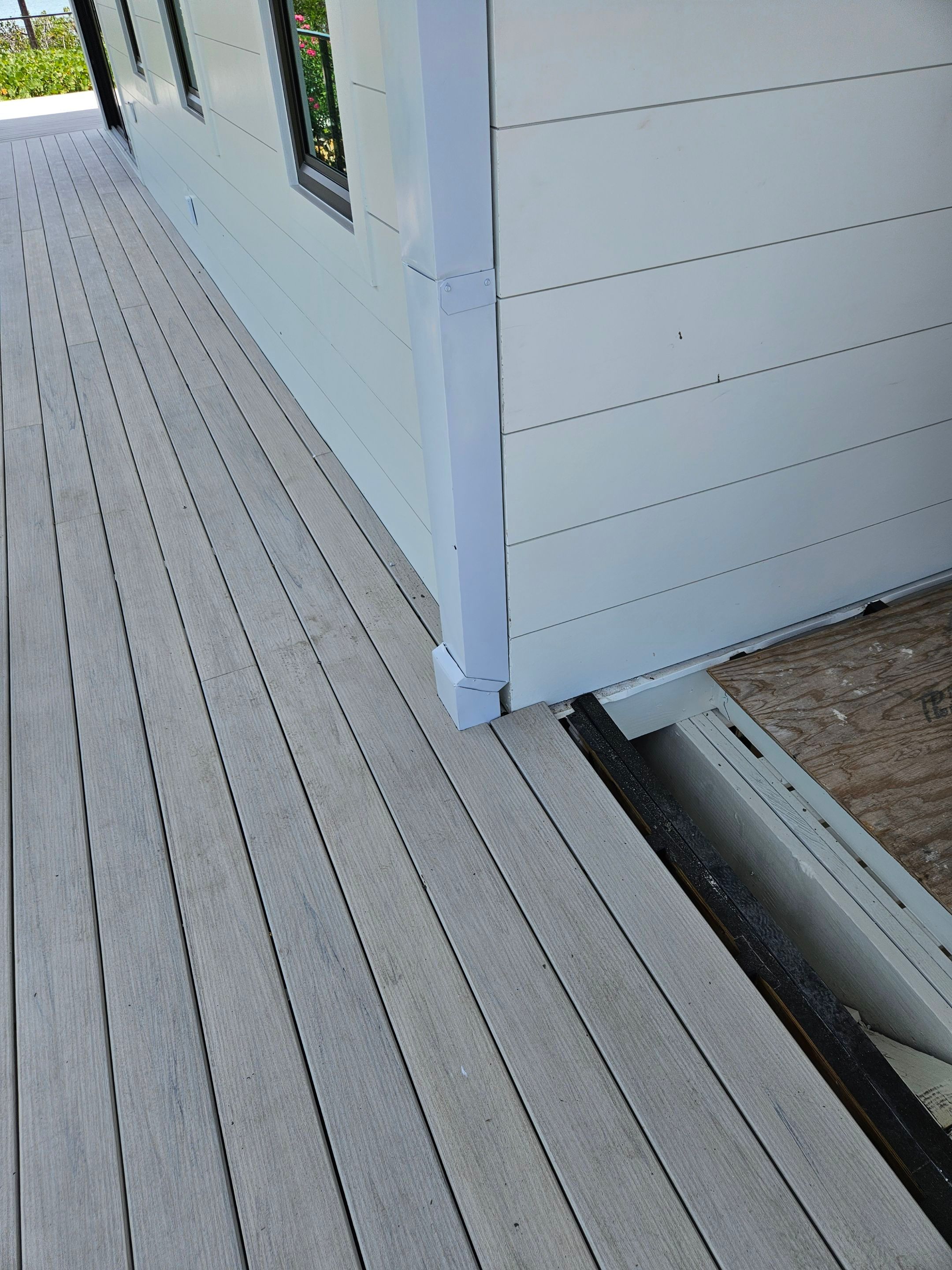 7-Inch Smooth Box Seamless Gutters using Seamless Gutters and Metal Fascia in Sanibel FL by Gutter Professors