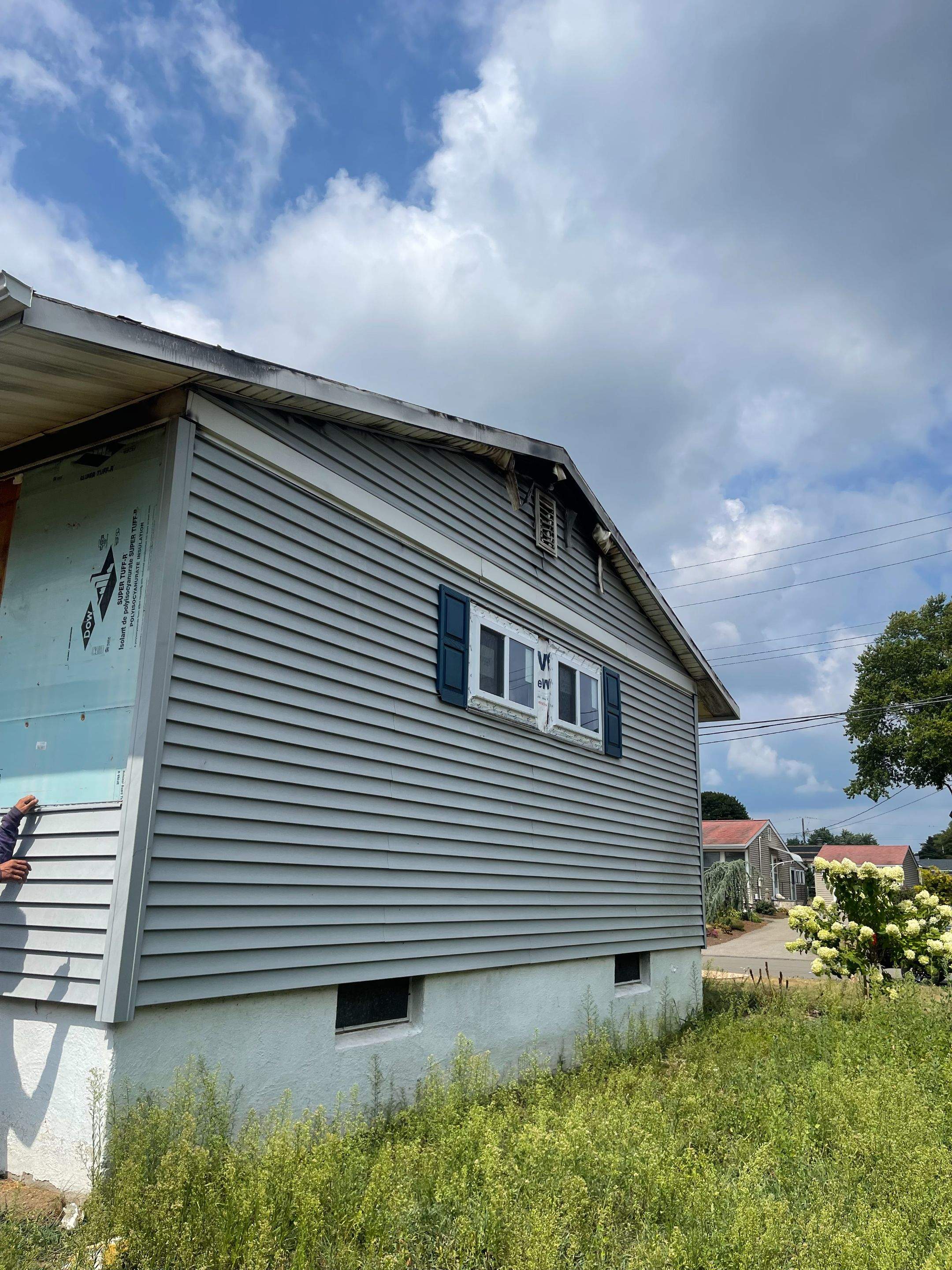 Fire Damage using Certainteed Mainsteet D4 and Owens corning quarry gray by A Plus Exterior