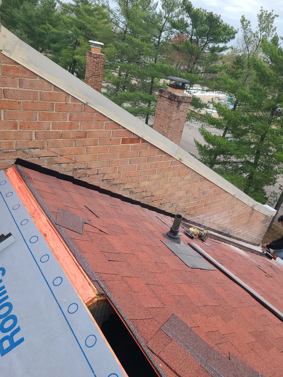 Springfield: Residential Roof Replacement with CertainTeed Landmark Pro in Max Def Red Oak by RM Banning, Inc.