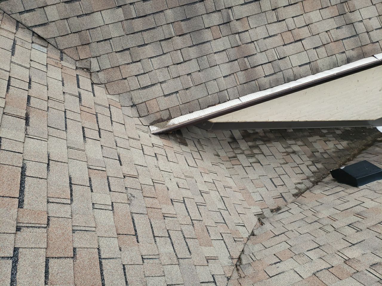 Presidential Shake Install by Paragon Roofing